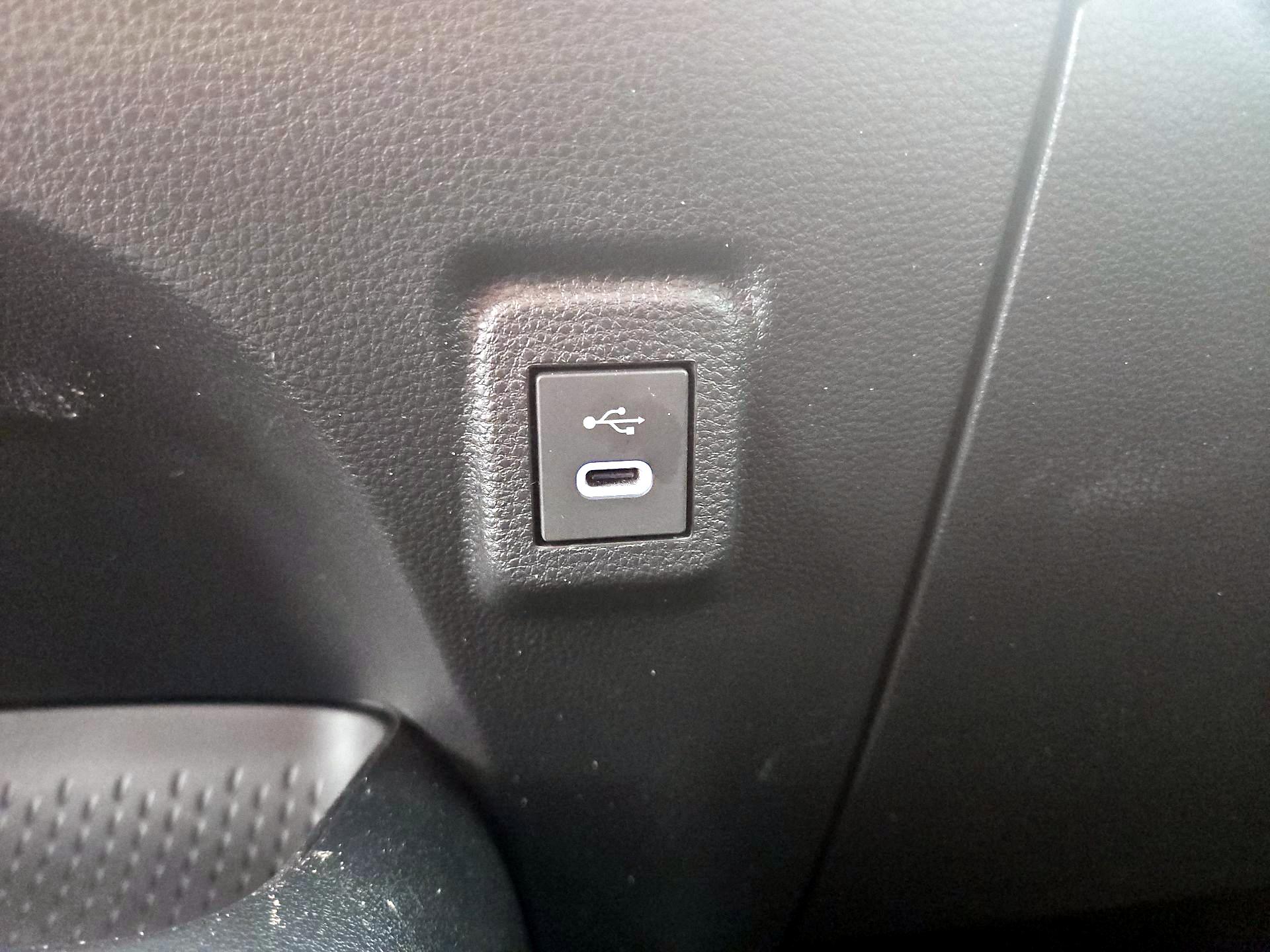 Thumbnail: 2024 Toyota Corolla - 18