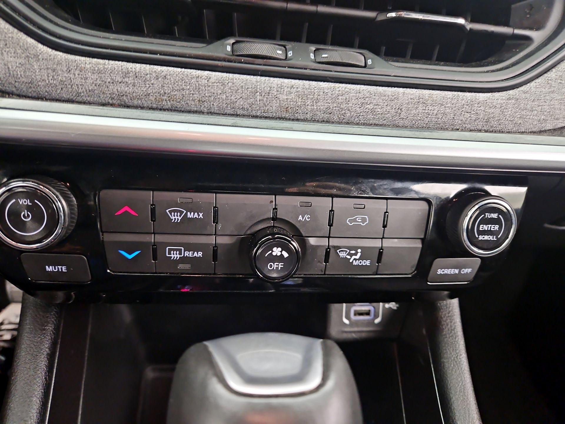 Thumbnail: 2024 Jeep Compass - 16