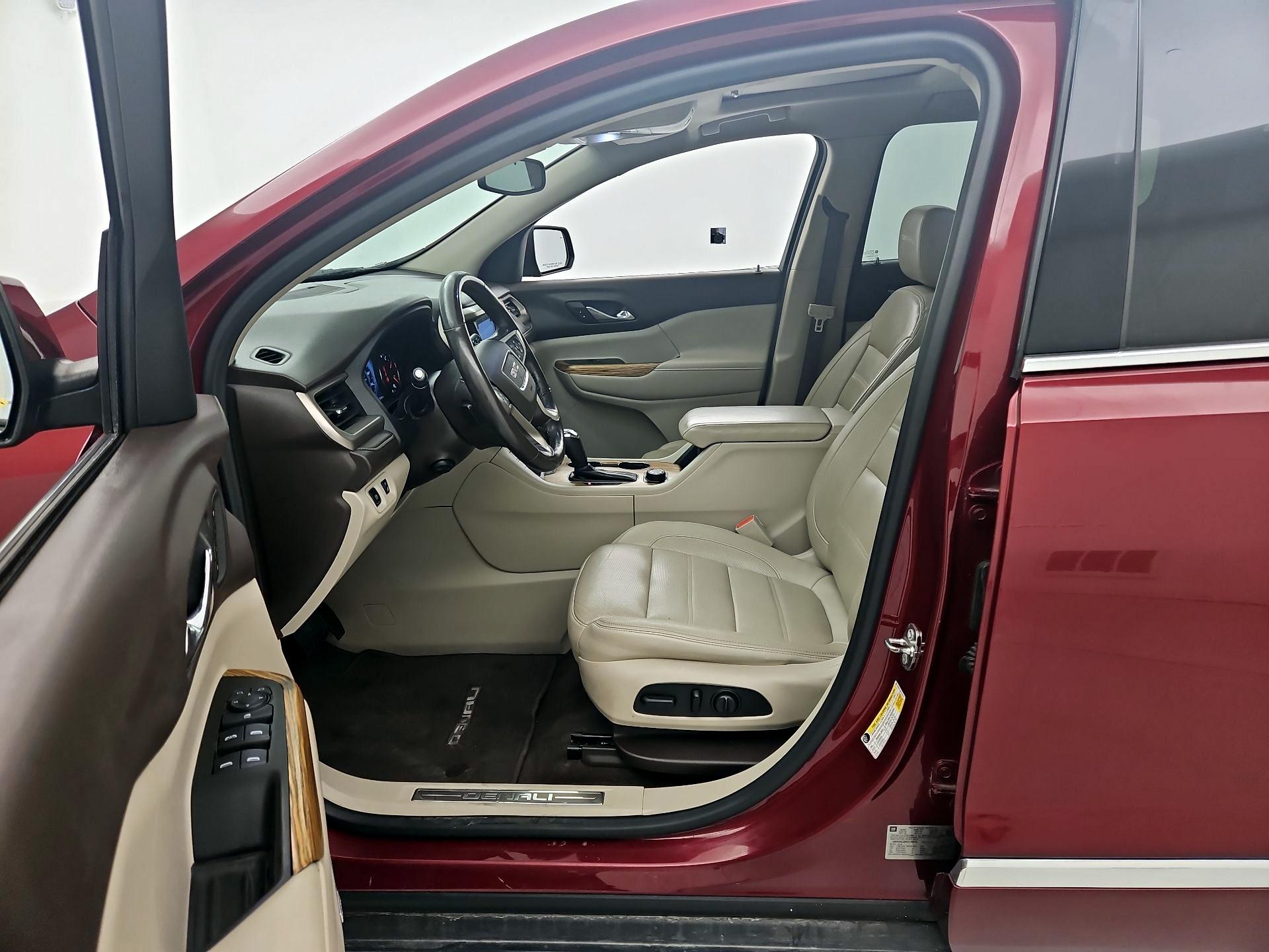 Thumbnail: 2017 GMC Acadia - 11