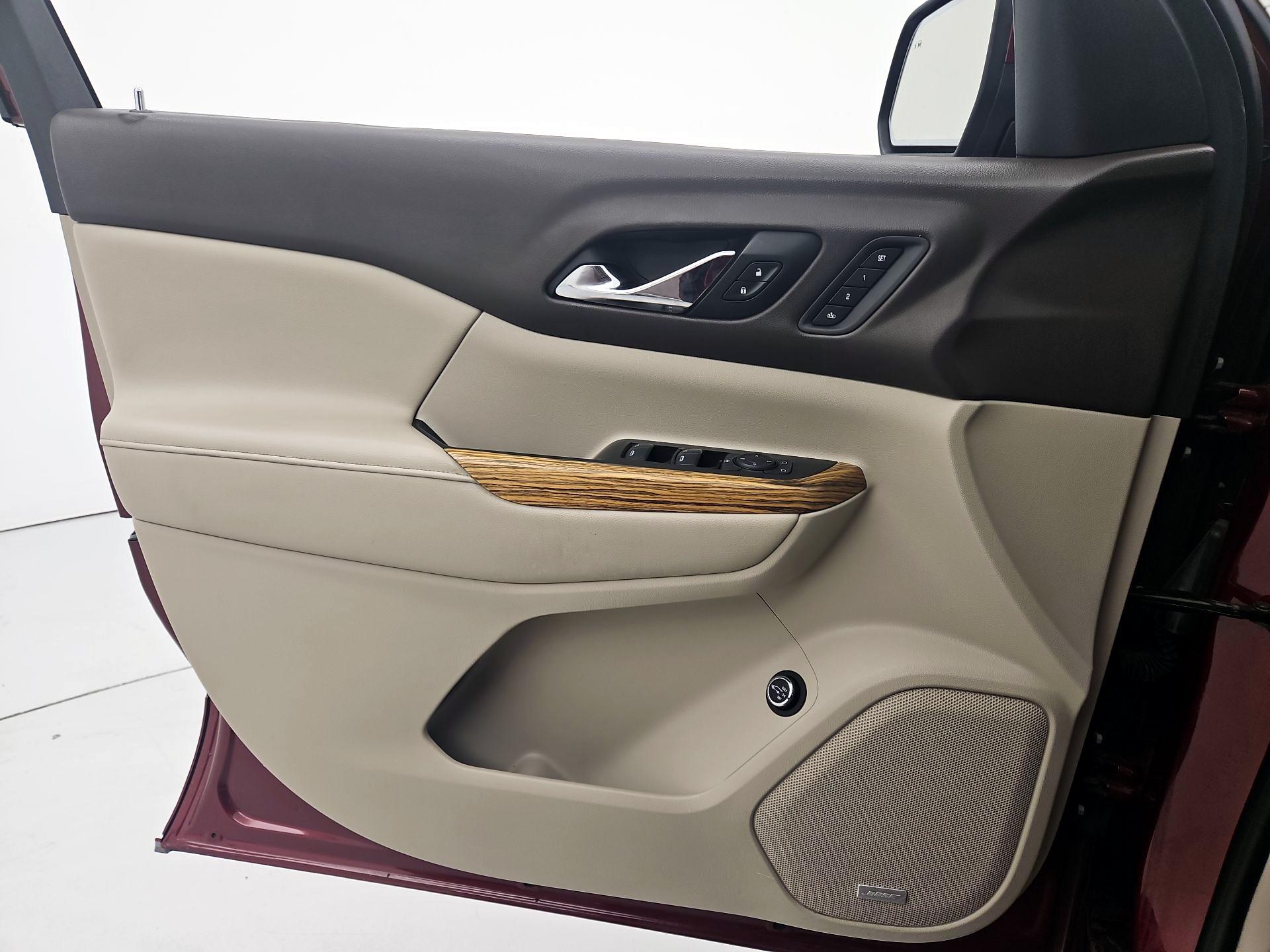 Thumbnail: 2017 GMC Acadia - 12