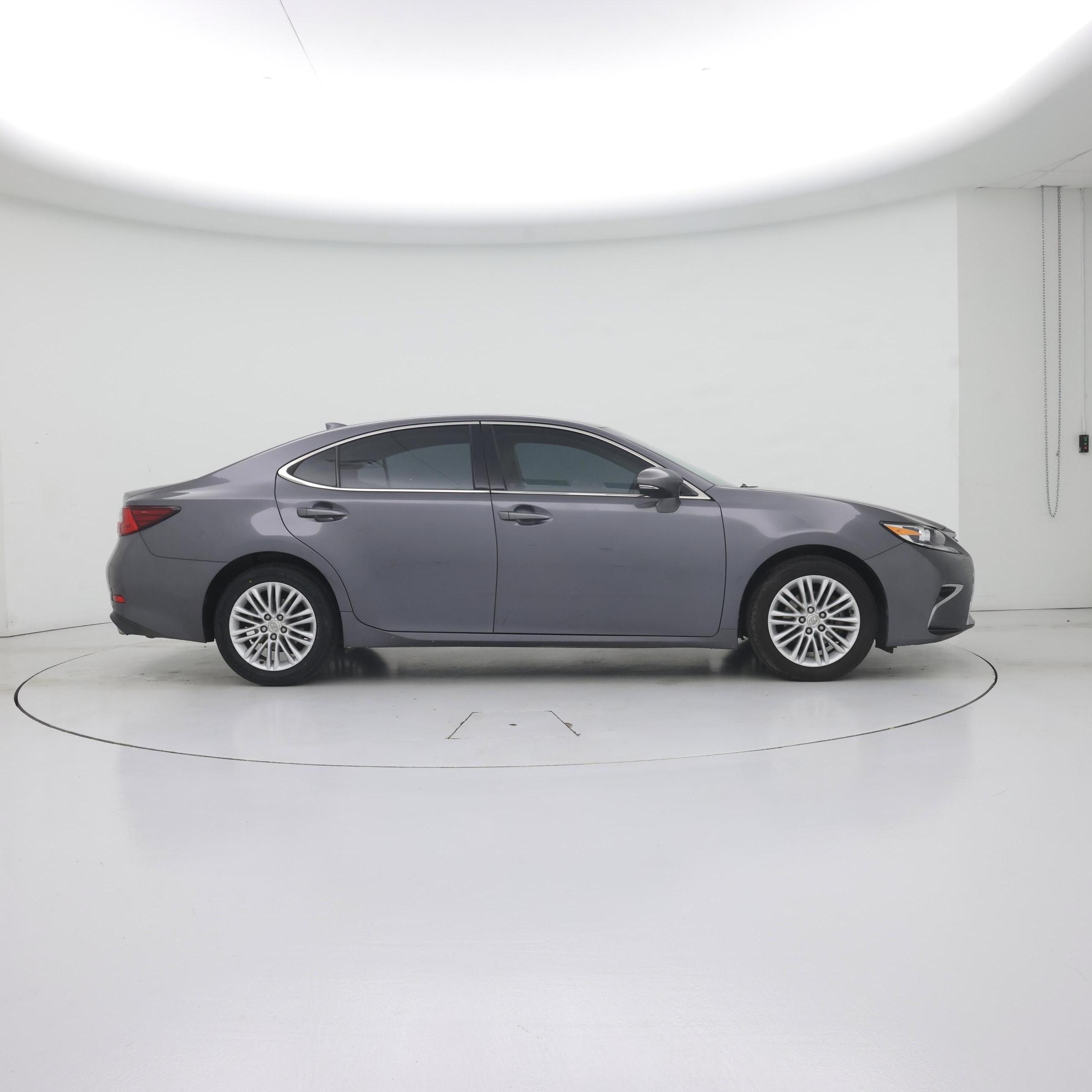 Thumbnail: 2017 Lexus ES - 7