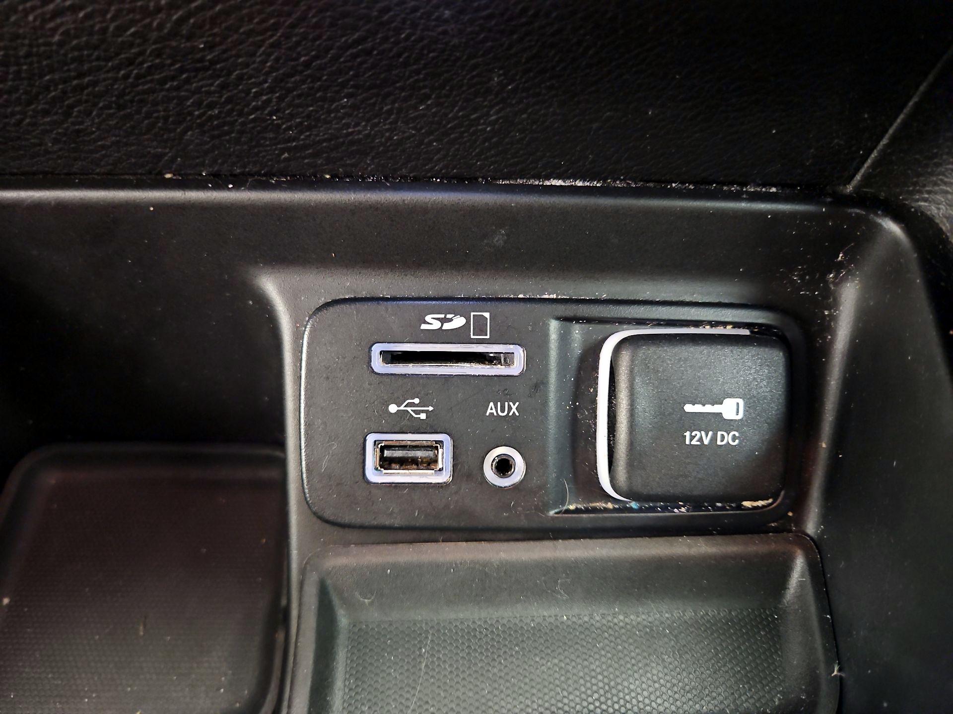 Thumbnail: 2018 Jeep Cherokee - 18