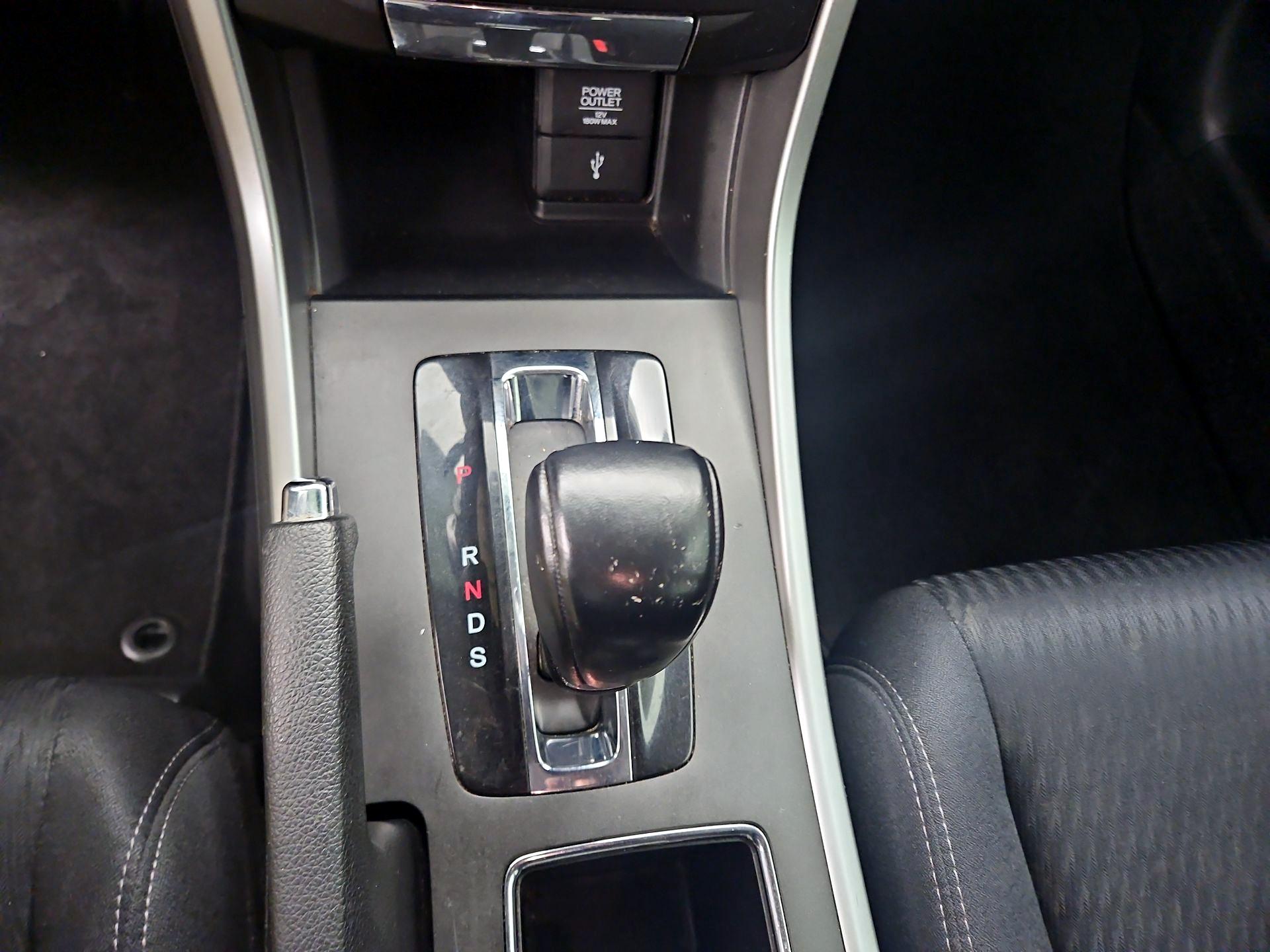 Thumbnail: 2015 Honda Accord - 17