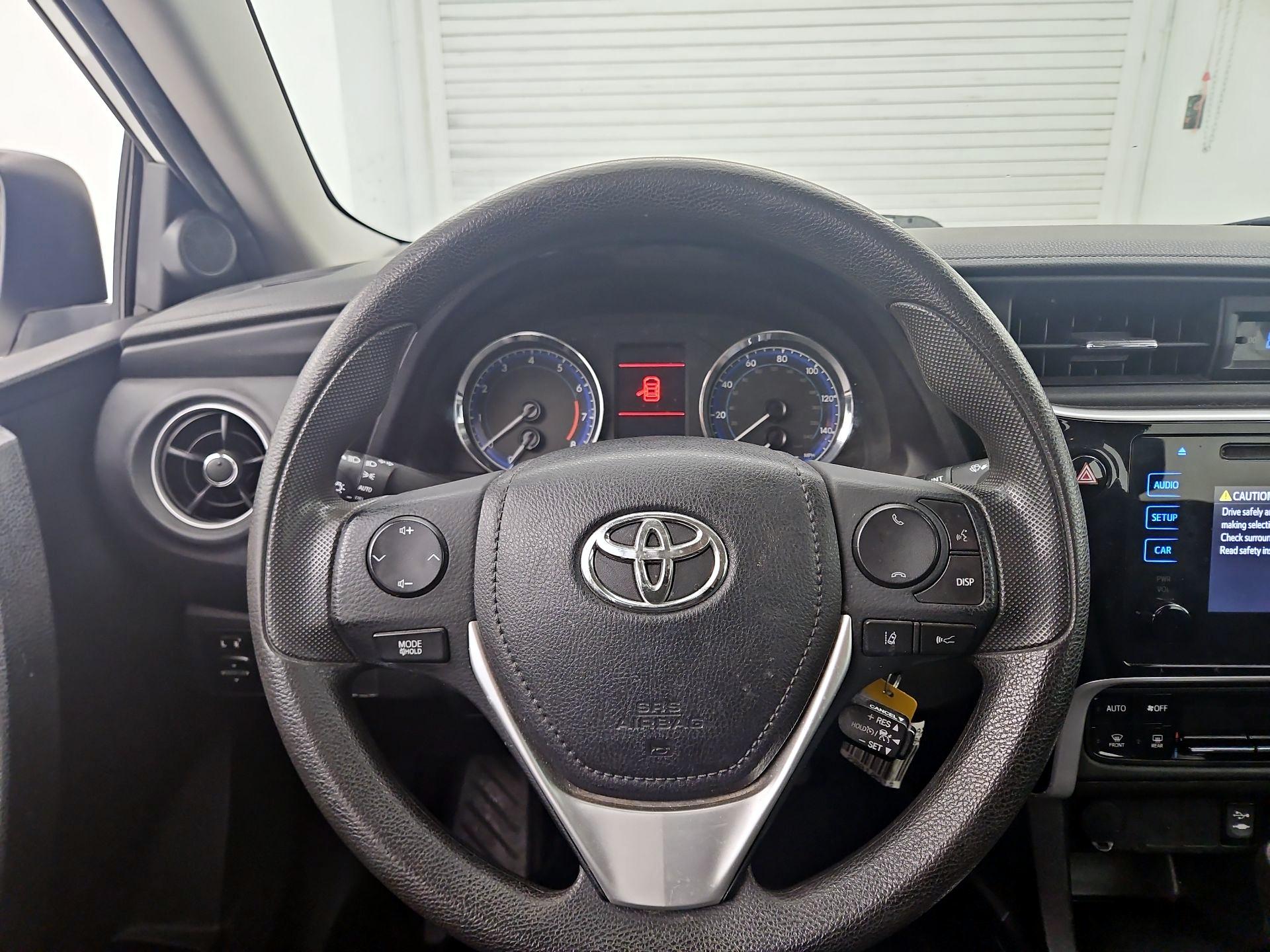 Thumbnail: 2017 Toyota Corolla - 10