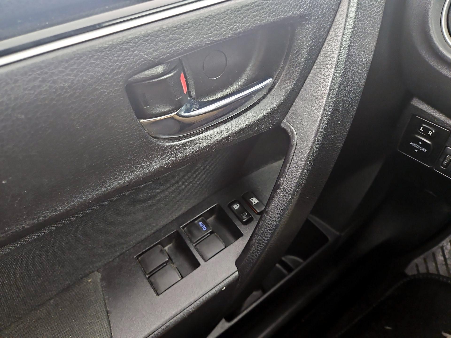 Thumbnail: 2017 Toyota Corolla - 12