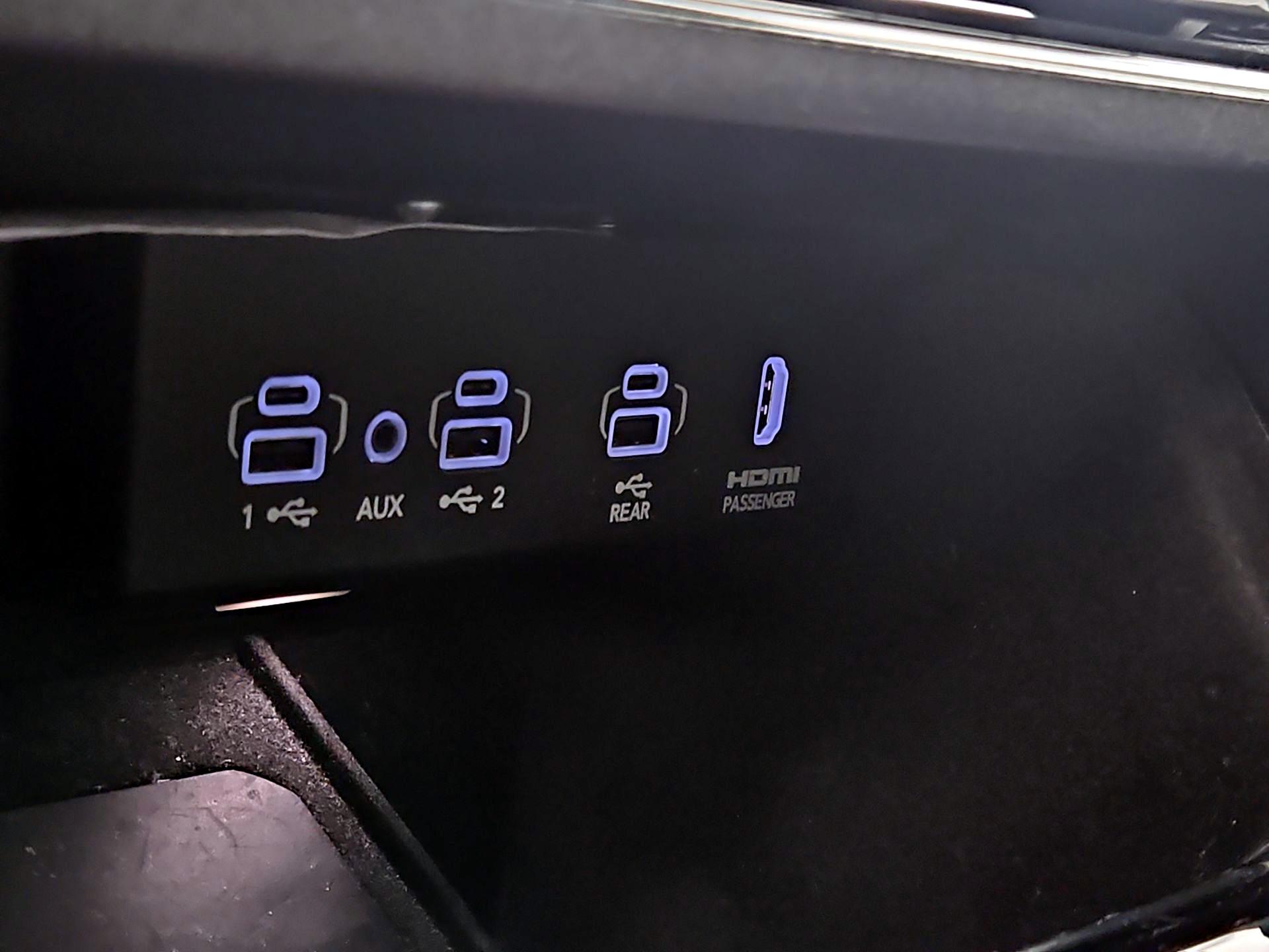 Thumbnail: 2022 Jeep Wagoneer - 19