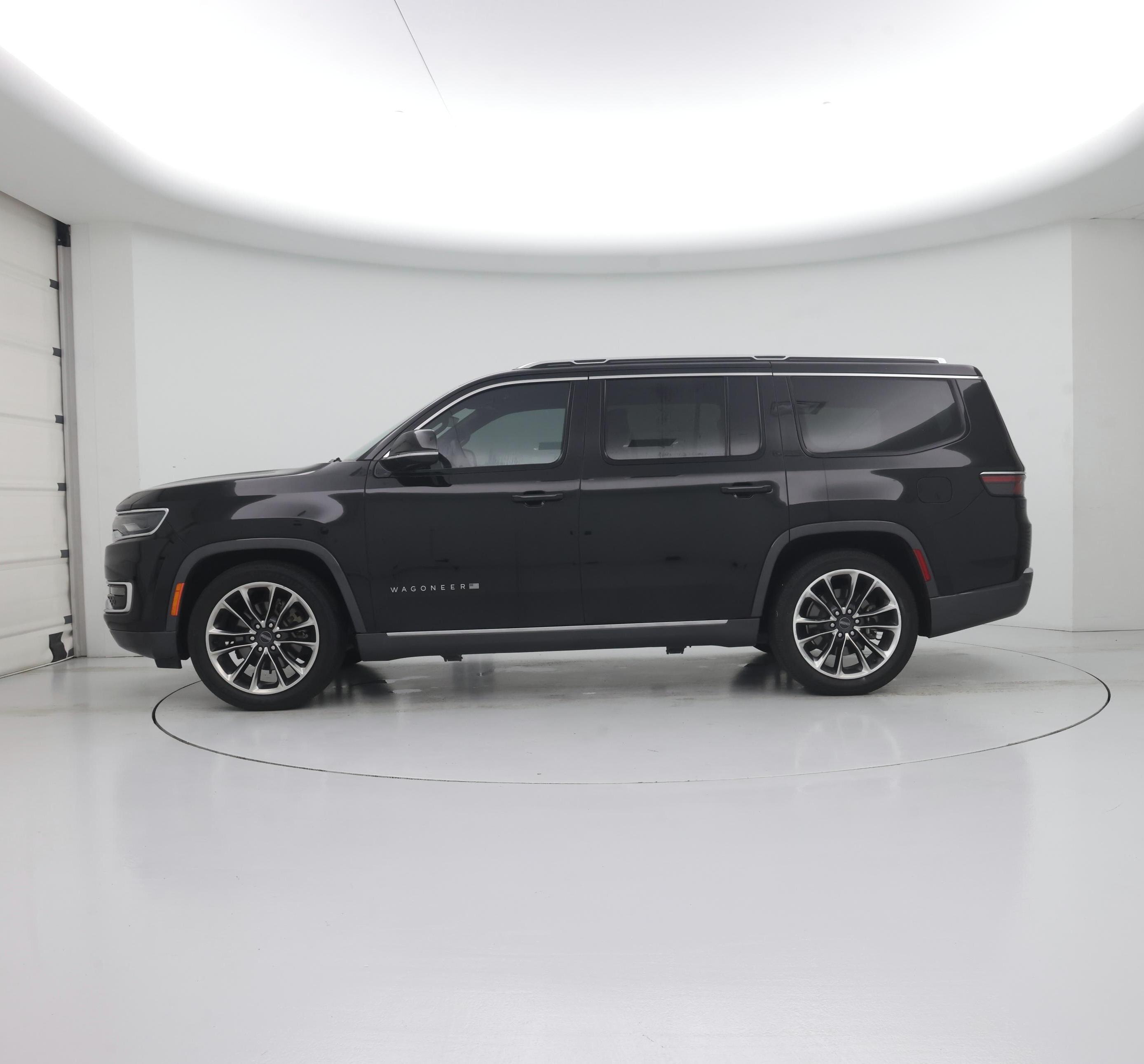 Thumbnail: 2022 Jeep Wagoneer - 3