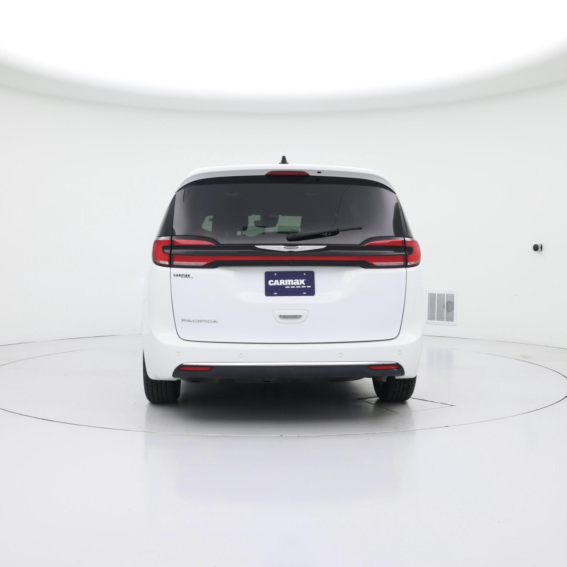 Thumbnail: 2023 Chrysler Pacifica - 6