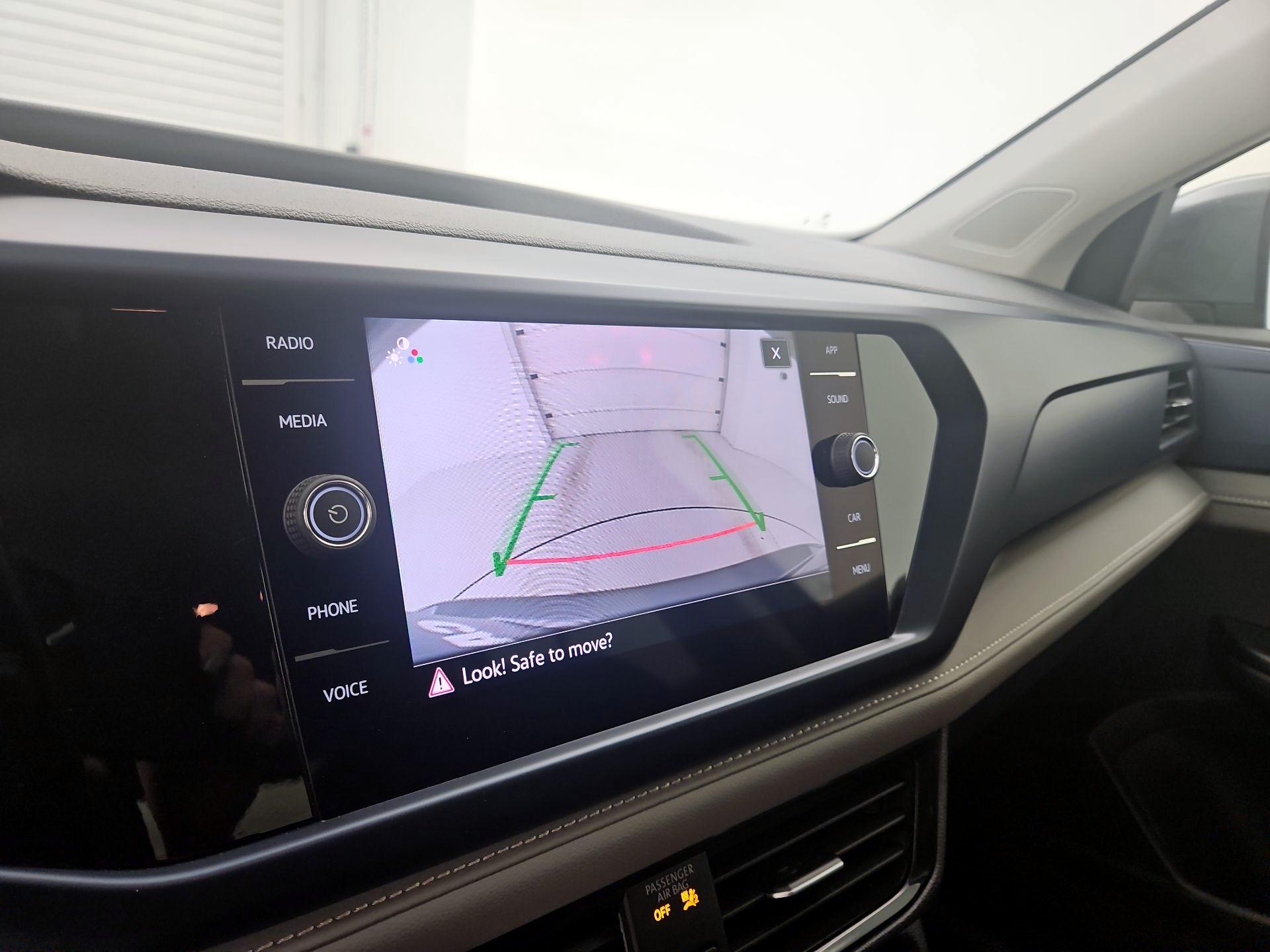 Thumbnail: 2024 Volkswagen Taos - 14