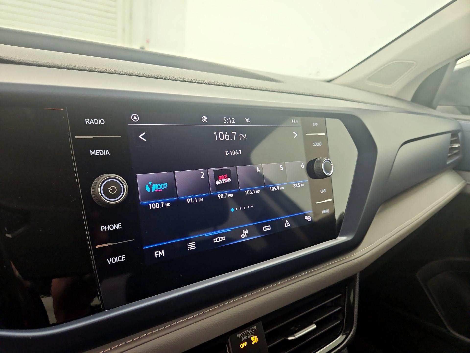 Thumbnail: 2024 Volkswagen Taos - 15