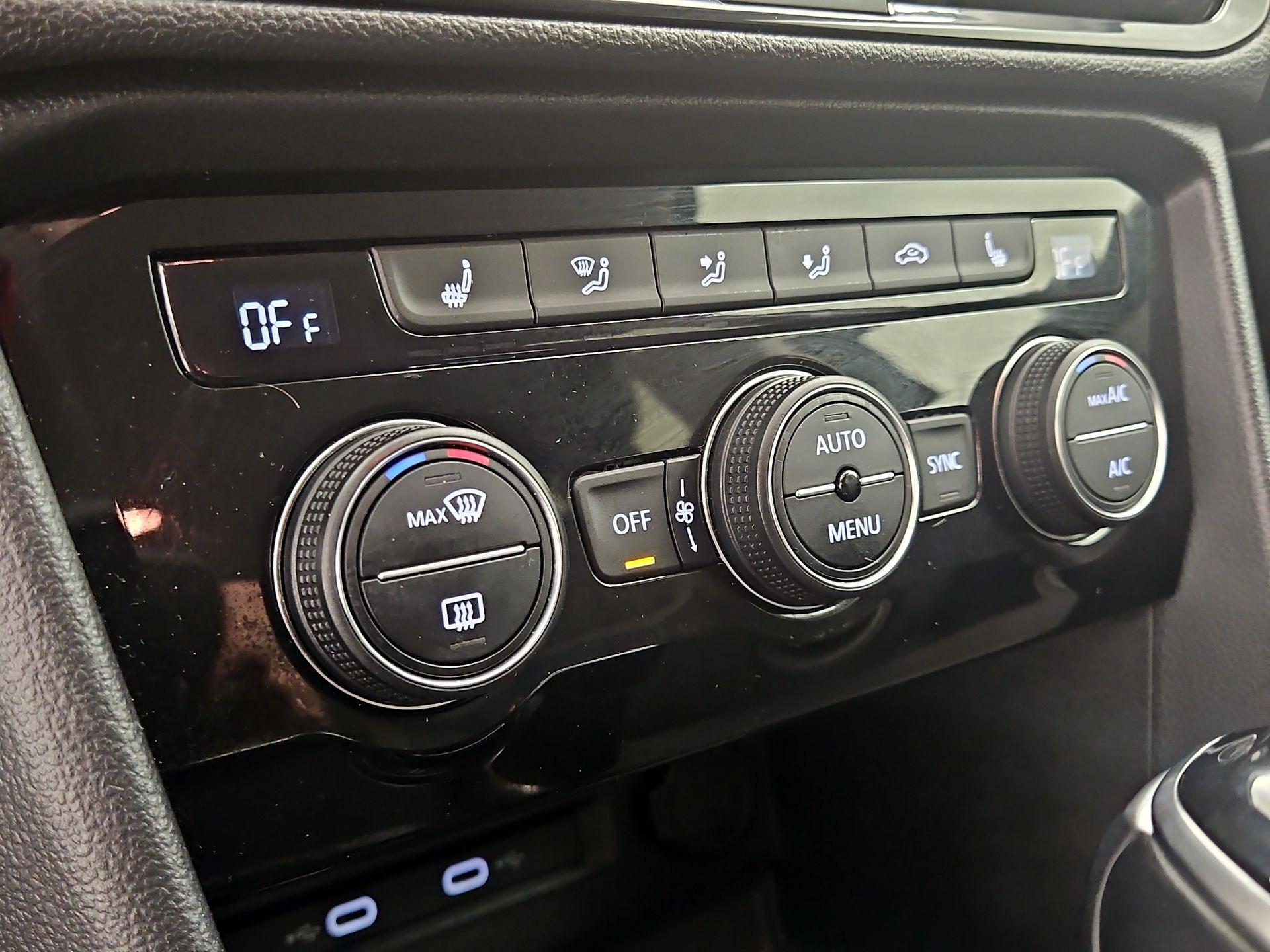 Thumbnail: 2024 Volkswagen Taos - 16