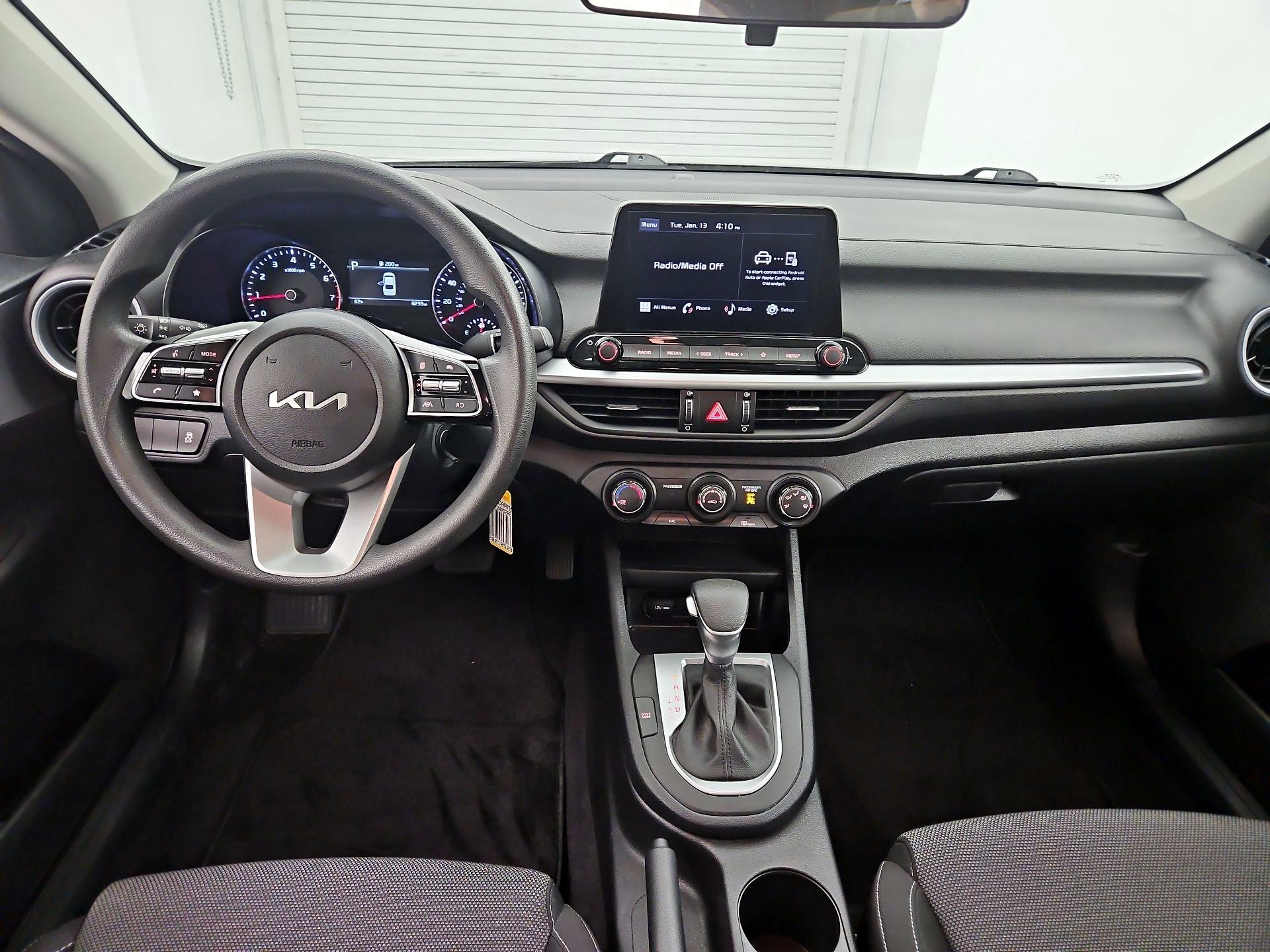 Thumbnail: 2024 Kia Forte - 9