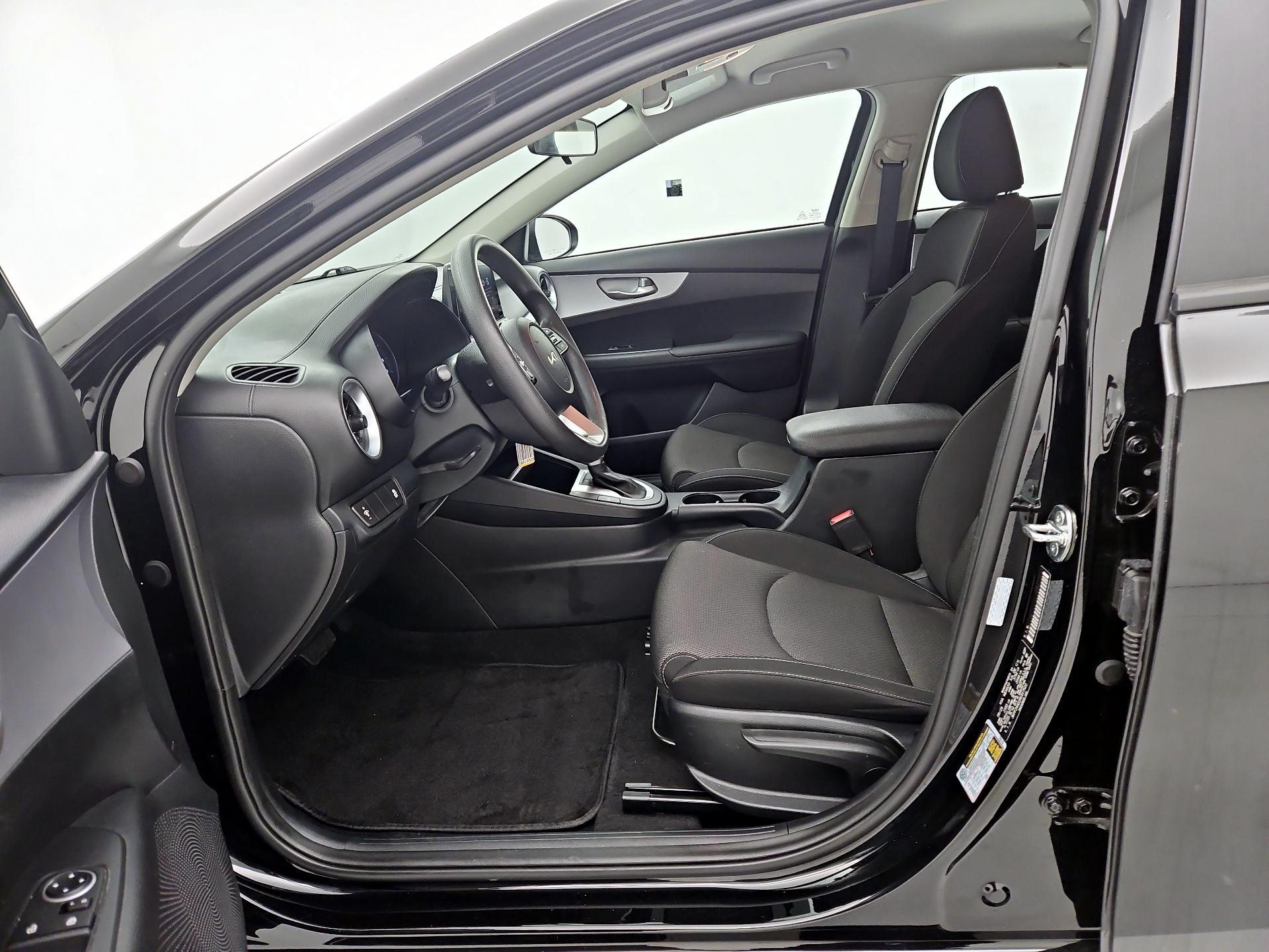 Thumbnail: 2024 Kia Forte - 11