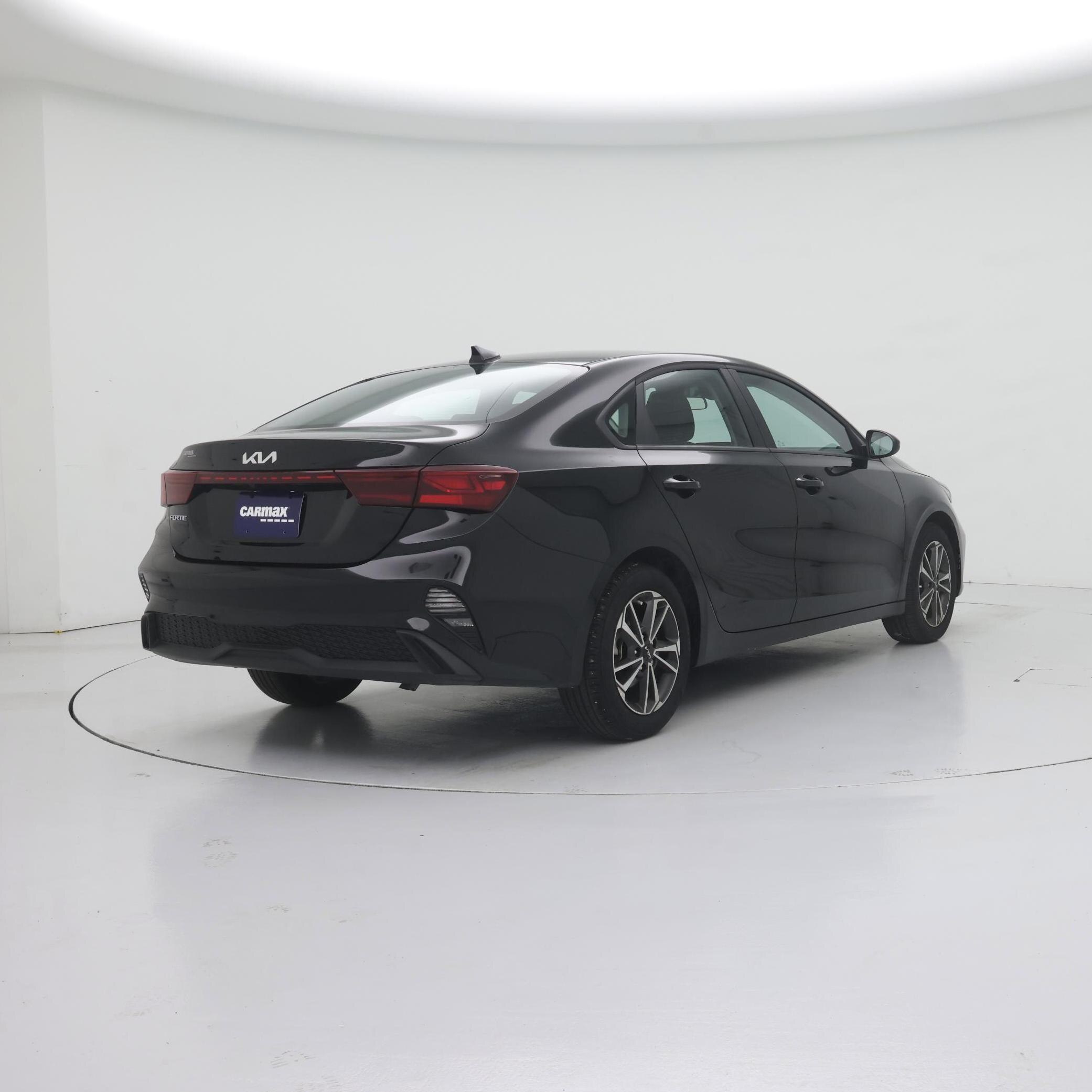 Thumbnail: 2024 Kia Forte - 8