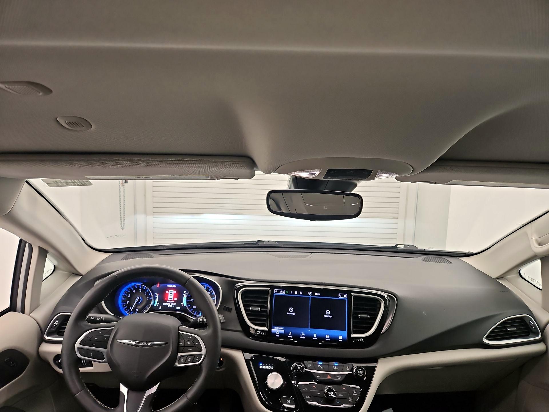 Thumbnail: 2024 Chrysler Pacifica - 9