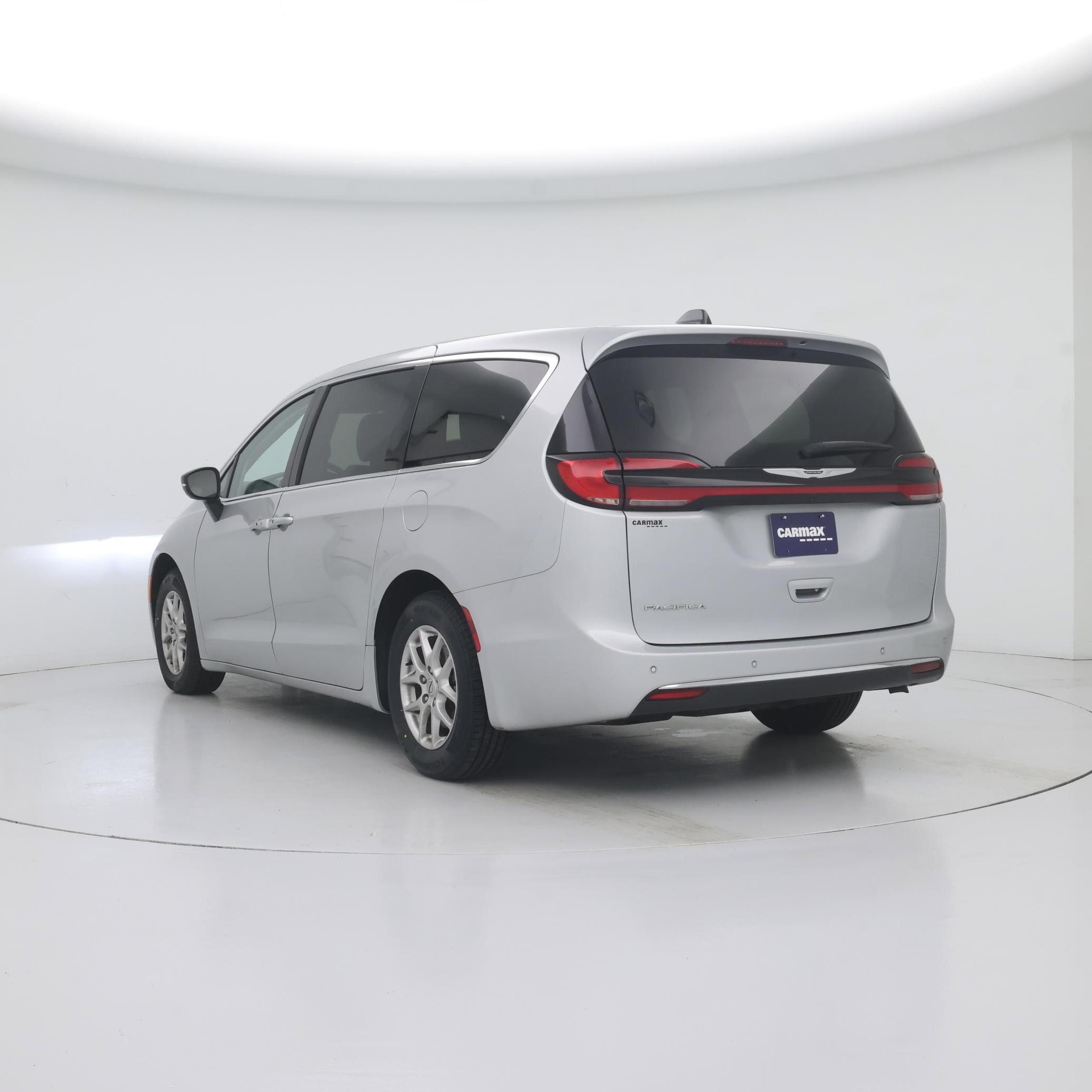 Thumbnail: 2024 Chrysler Pacifica - 2