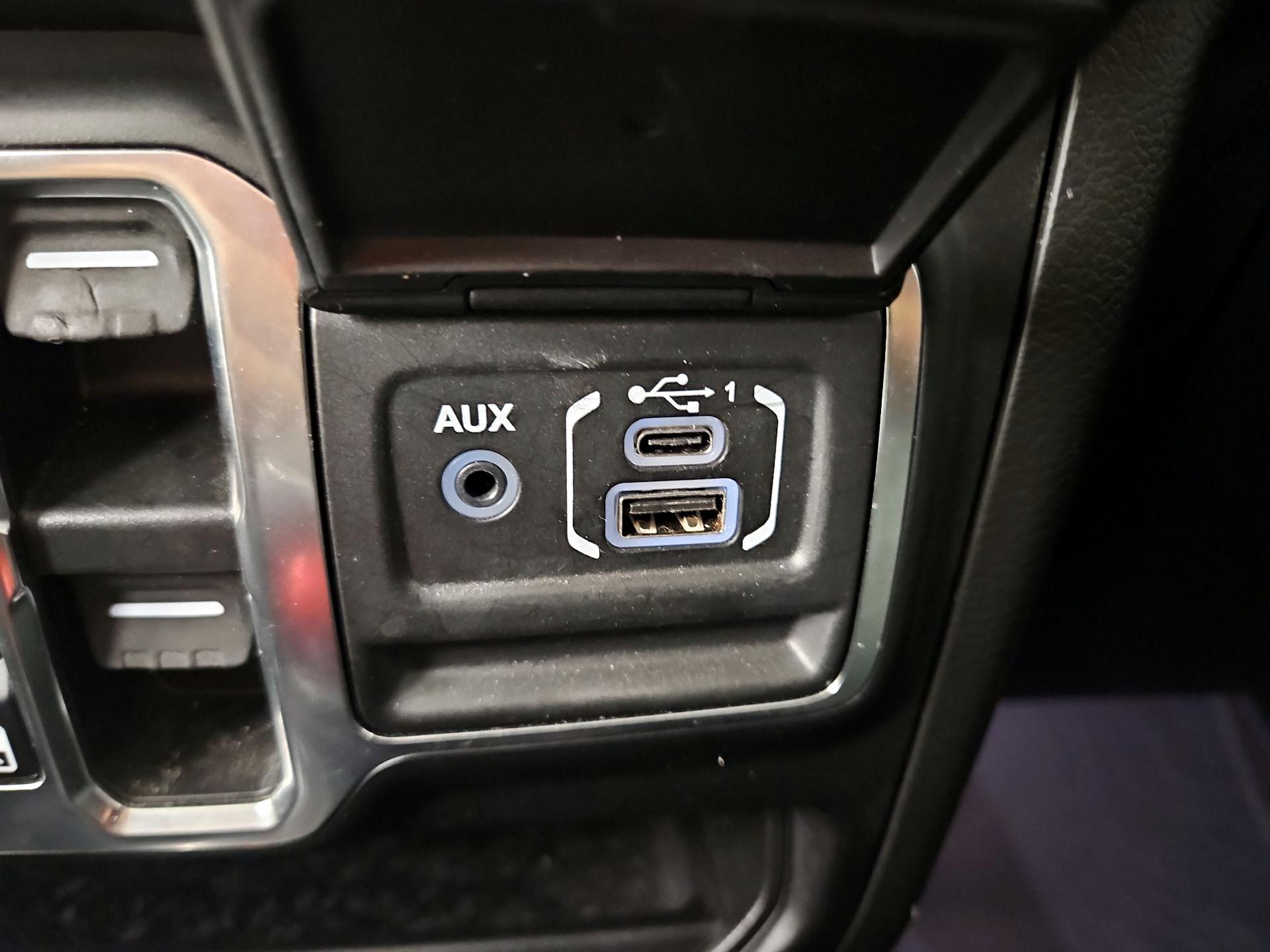 Thumbnail: 2022 Jeep Gladiator - 18