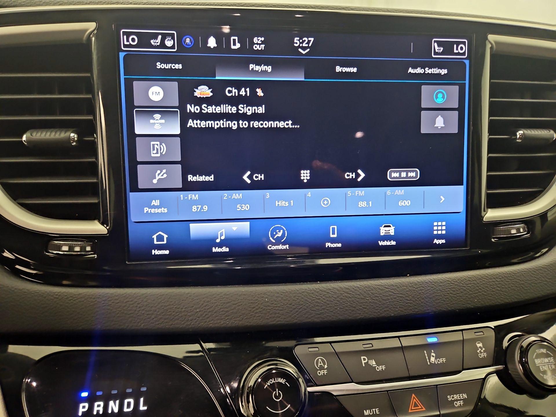 Thumbnail: 2023 Chrysler Pacifica - 15