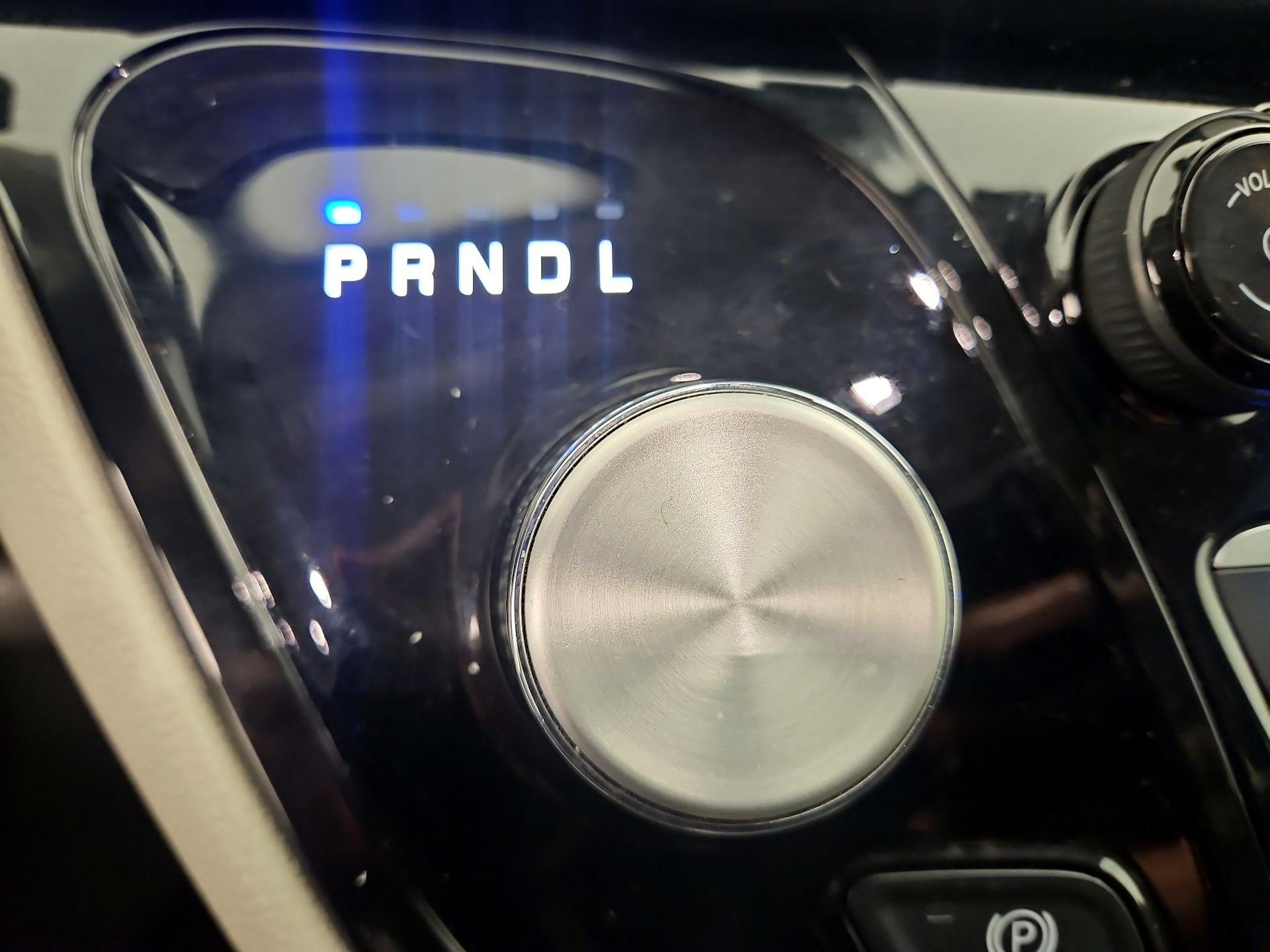 Thumbnail: 2023 Chrysler Pacifica - 17