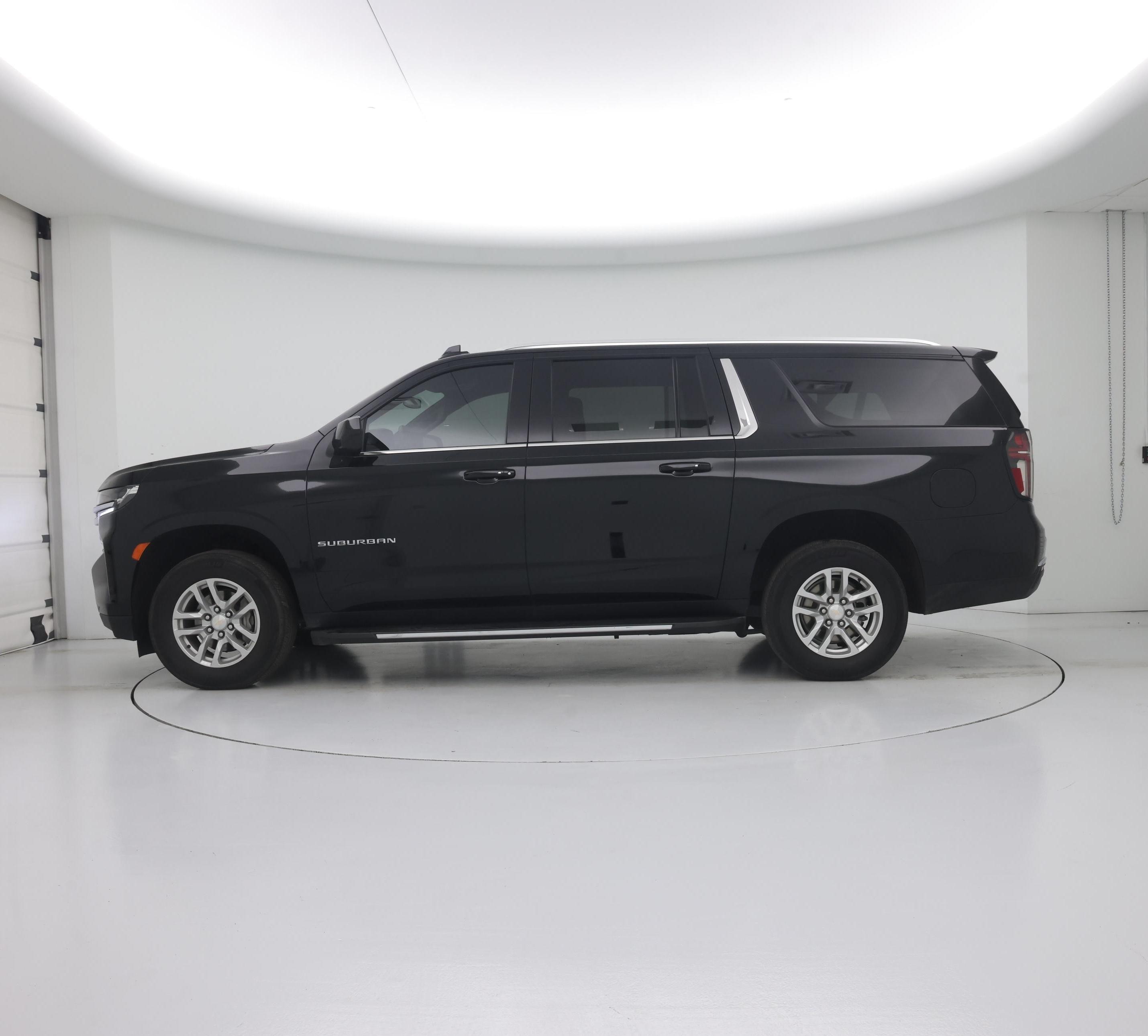 Thumbnail: 2024 Chevrolet Suburban - 3