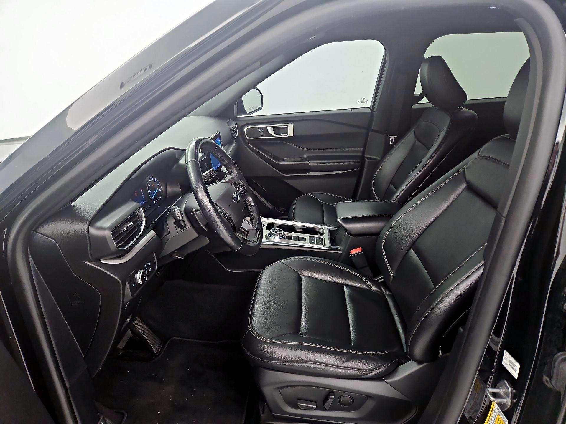 Thumbnail: 2020 Ford Explorer - 11