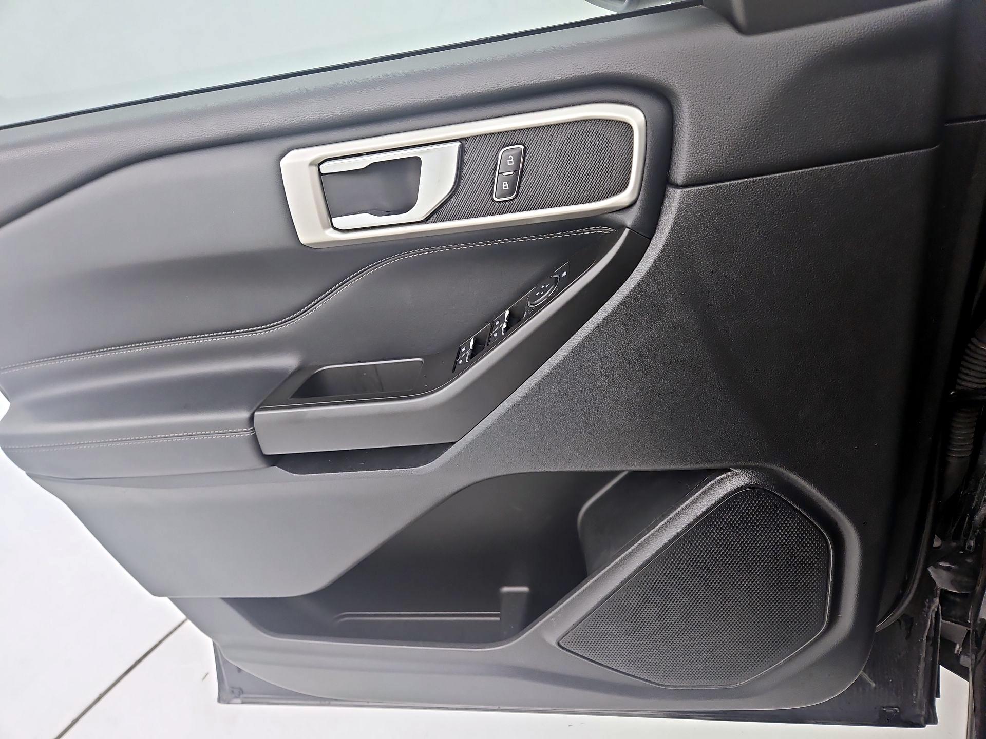 Thumbnail: 2020 Ford Explorer - 12