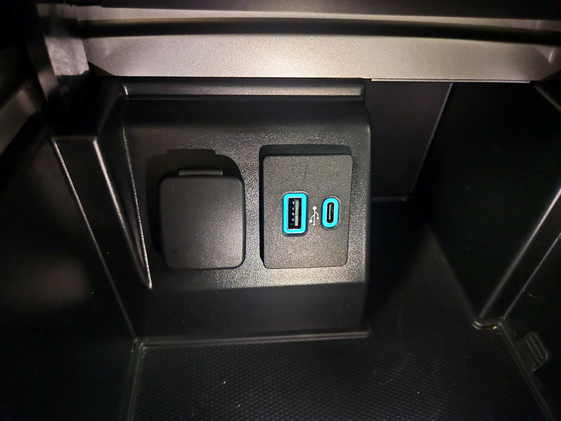 Thumbnail: 2020 Ford Explorer - 19