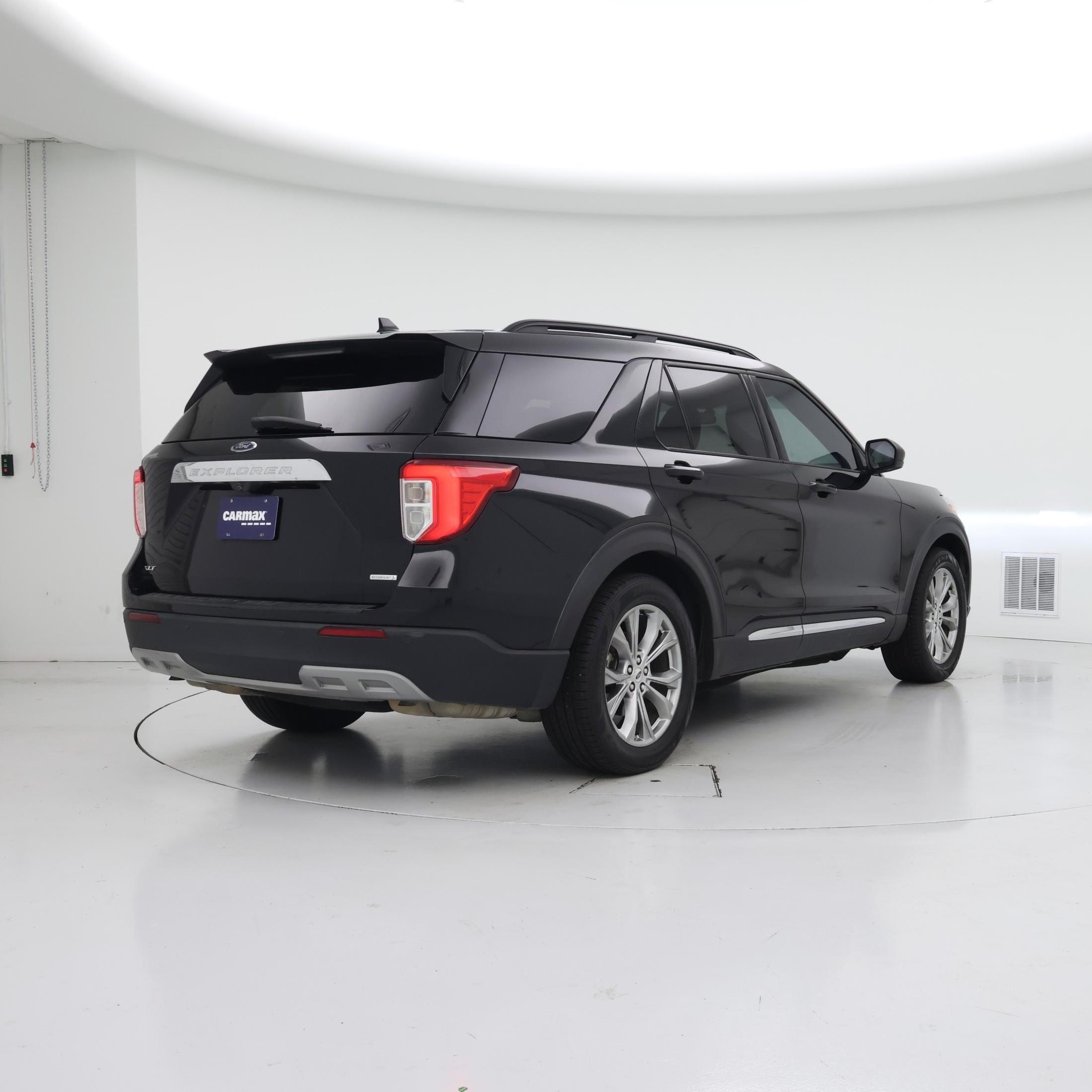 Thumbnail: 2020 Ford Explorer - 8