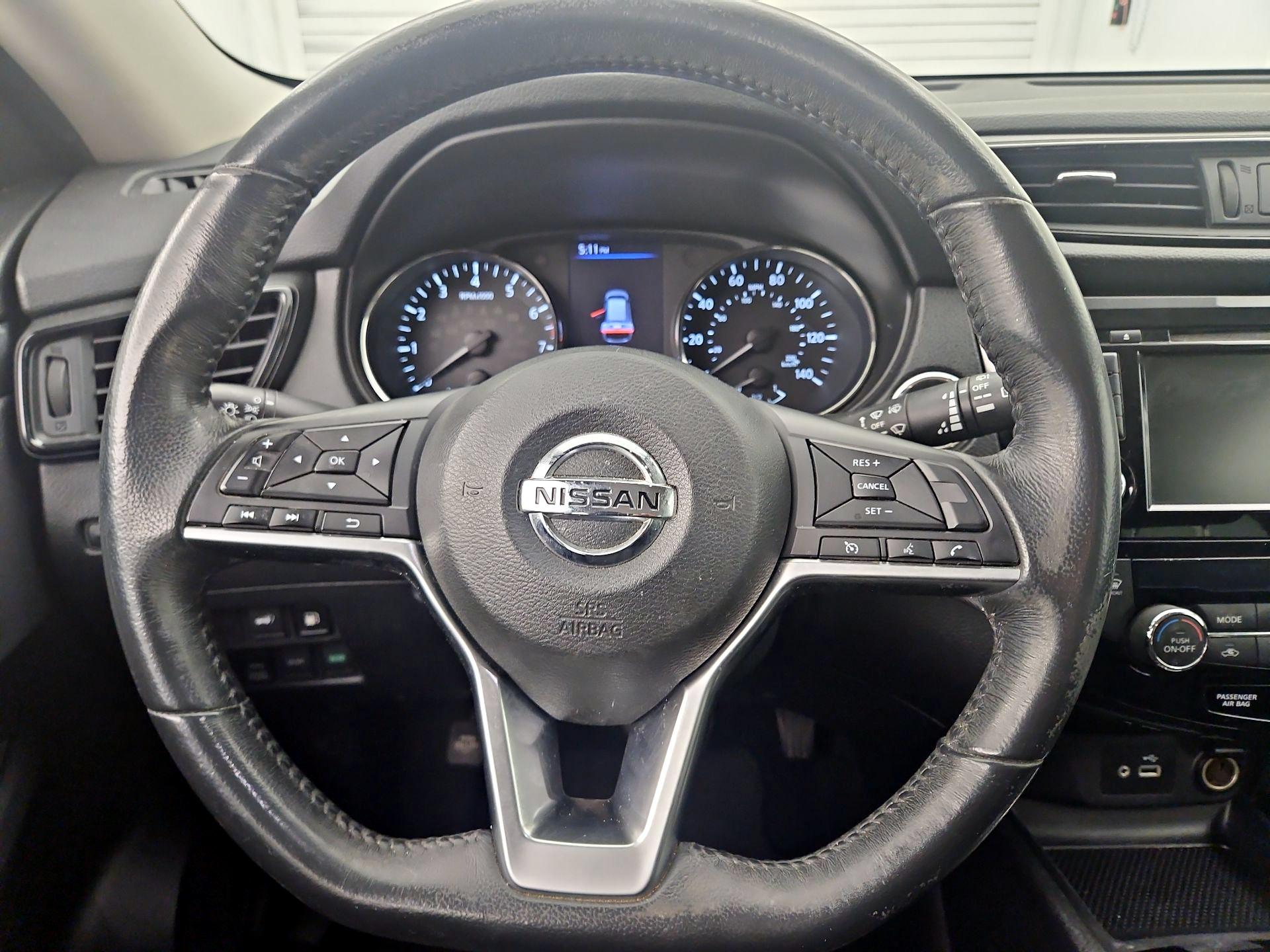 Thumbnail: 2018 Nissan Rogue - 10