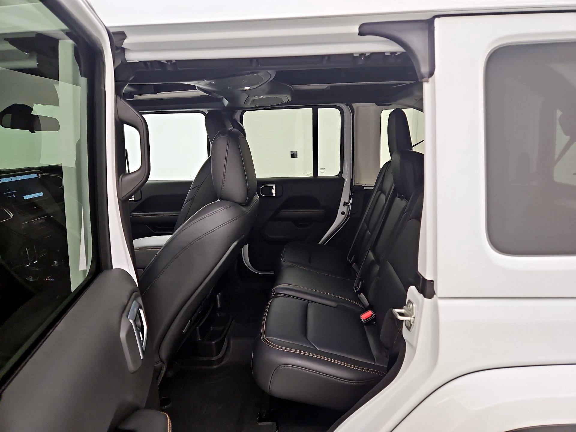 Thumbnail: 2024 Jeep Wrangler - 19