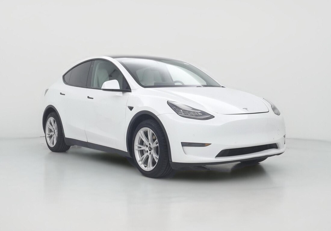 2020 Tesla Model Y Long Range All-Wheel Drive in White — CarMax photo