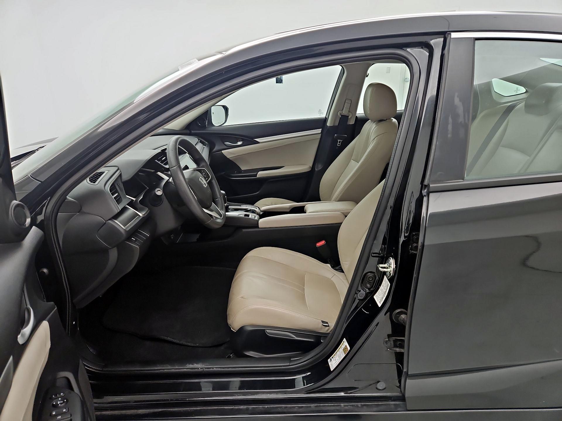 Thumbnail: 2016 Honda Civic - 11