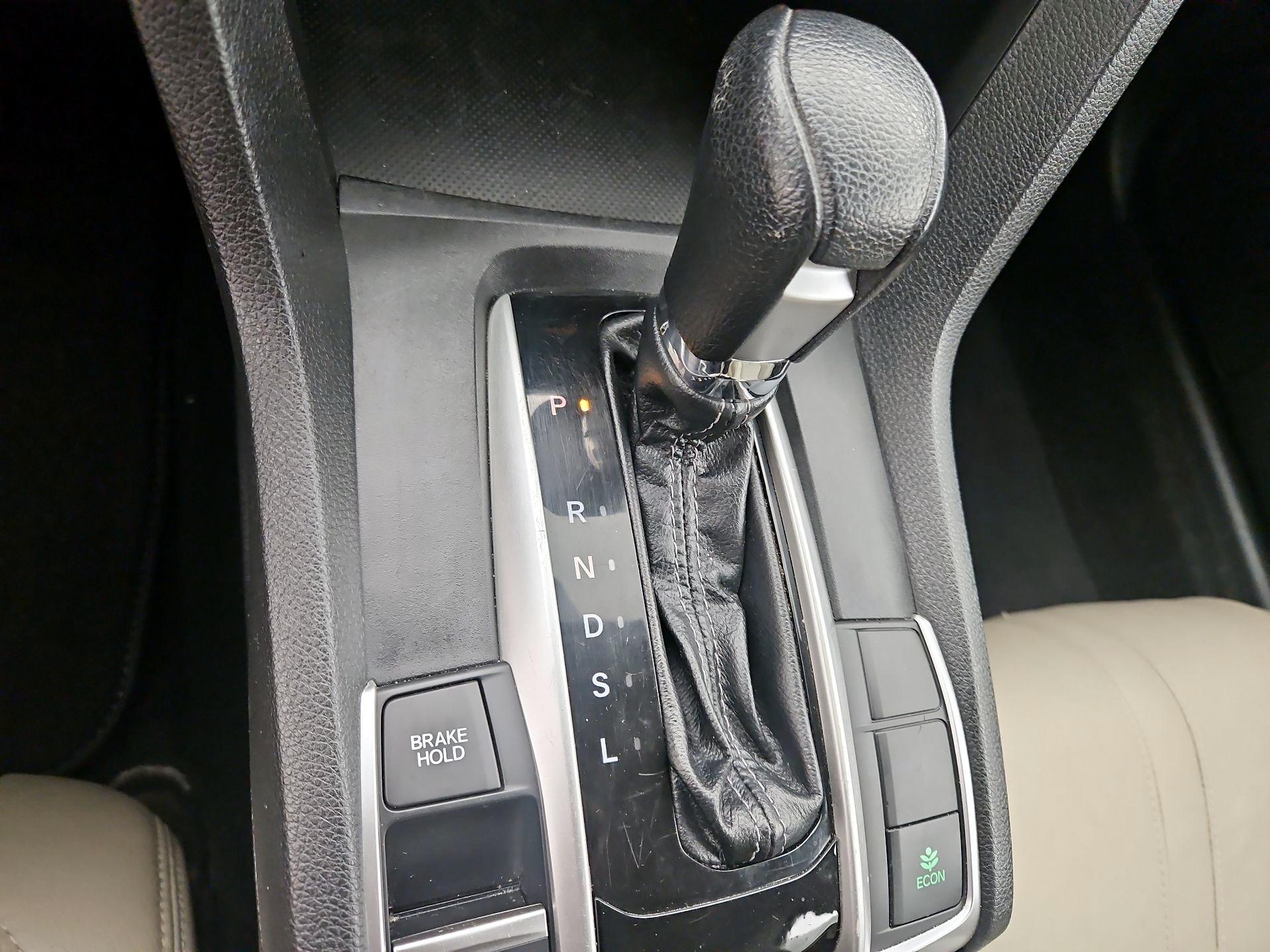 Thumbnail: 2016 Honda Civic - 17