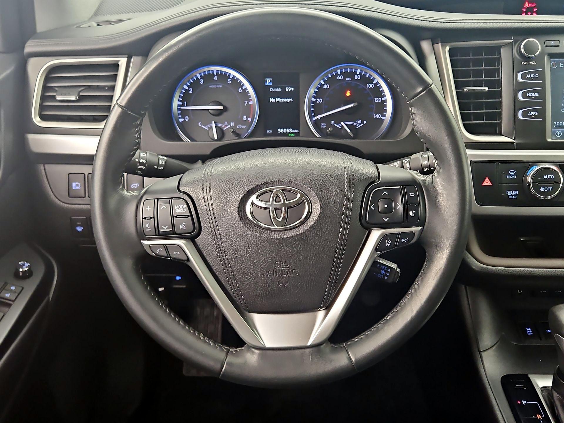 Thumbnail: 2017 Toyota Highlander - 10