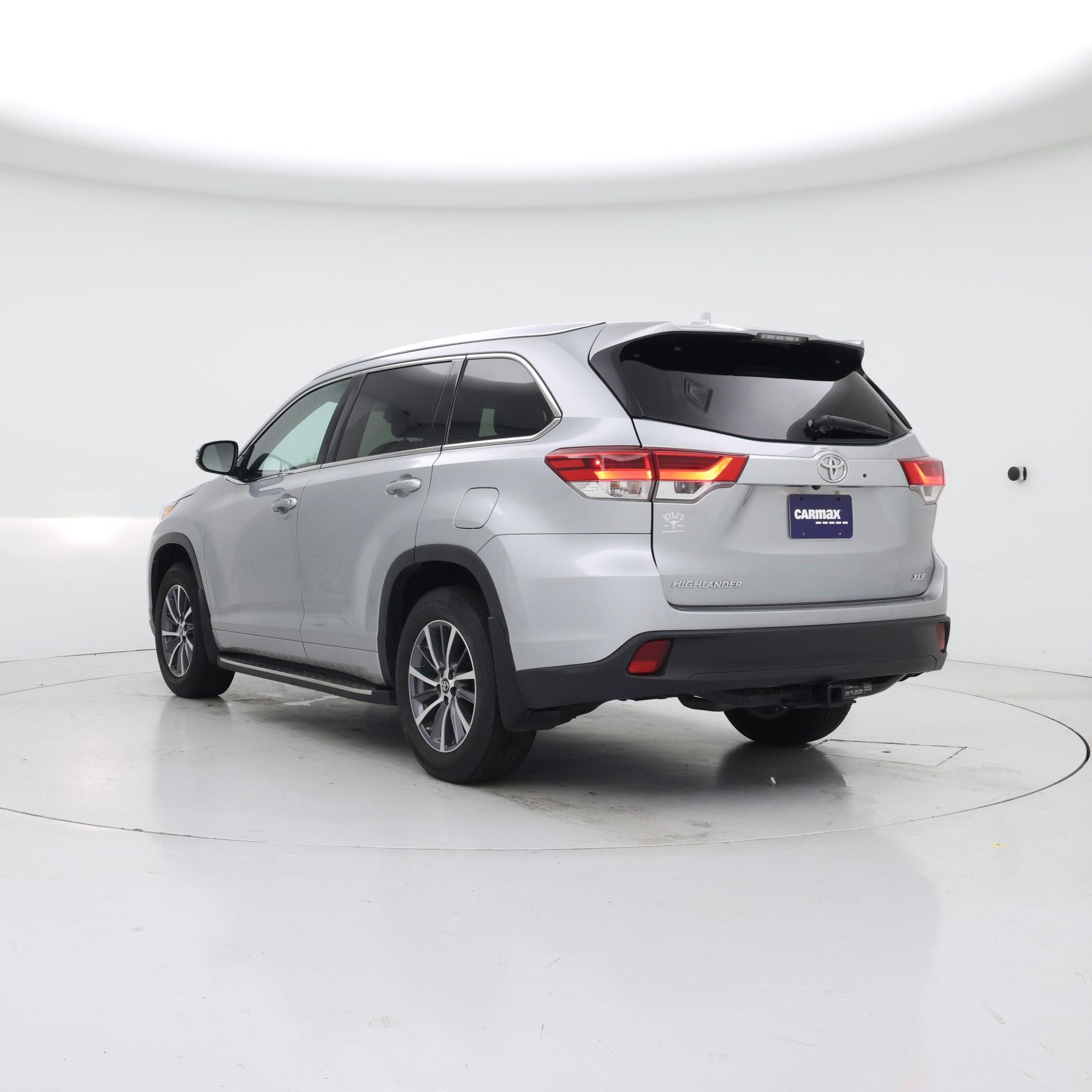 Thumbnail: 2017 Toyota Highlander - 2