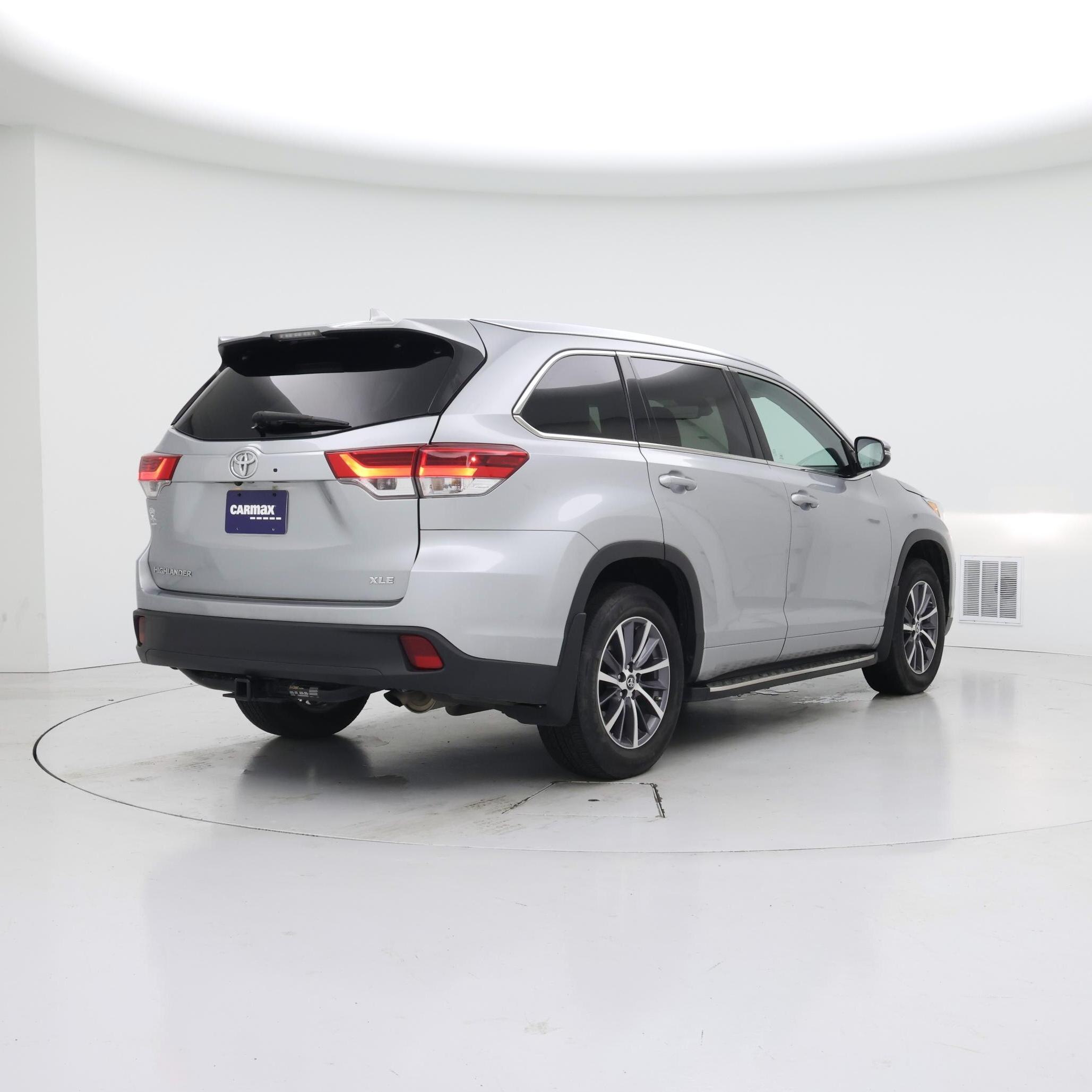 Thumbnail: 2017 Toyota Highlander - 8