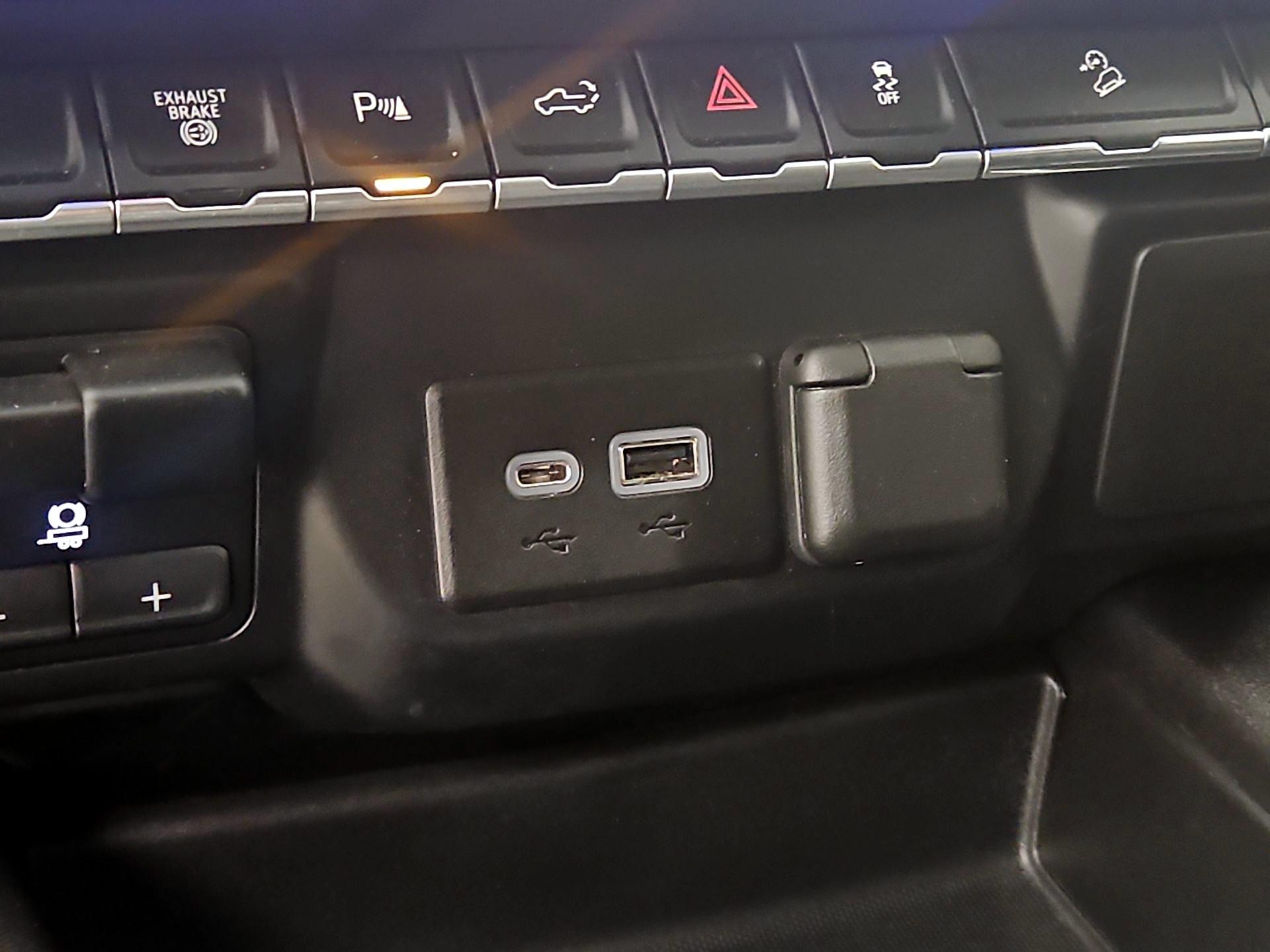 Thumbnail: 2022 Chevrolet Silverado 2500 - 18