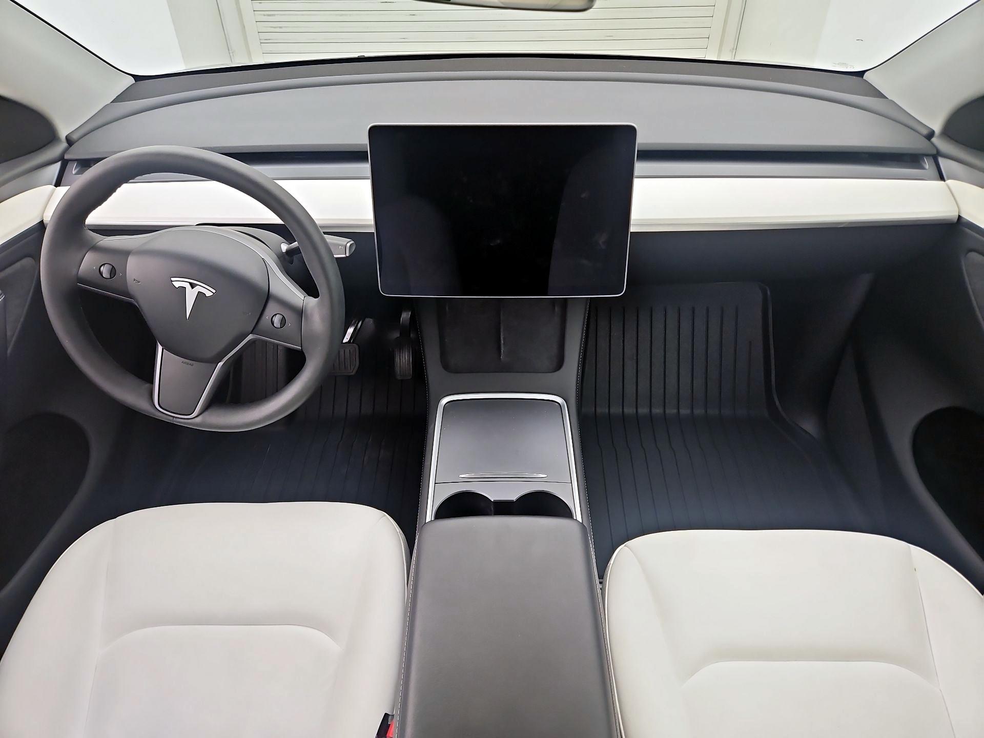 Thumbnail: 2024 Tesla Model Y - 9