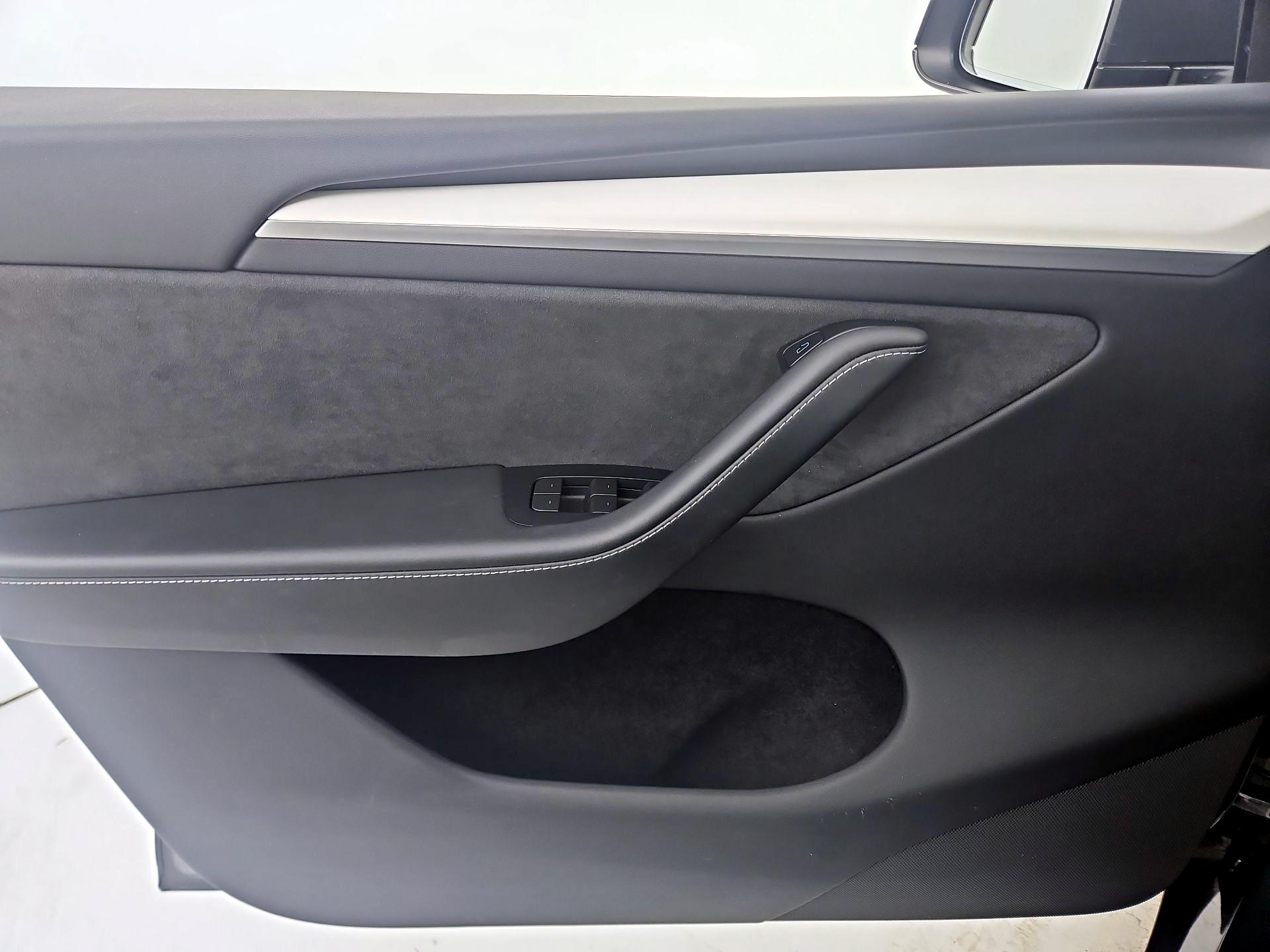 Thumbnail: 2024 Tesla Model Y - 12