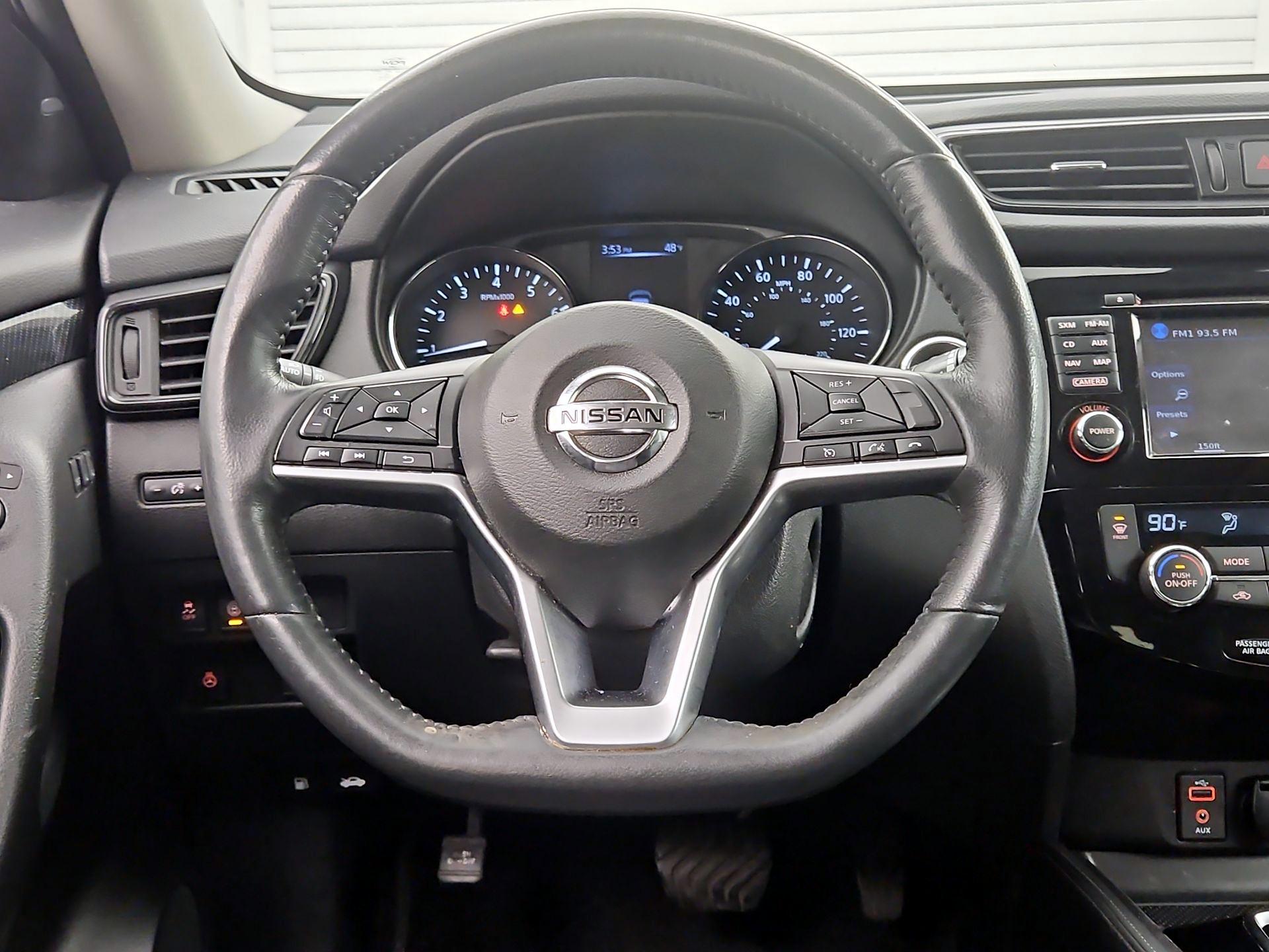 Thumbnail: 2017 Nissan Rogue - 10