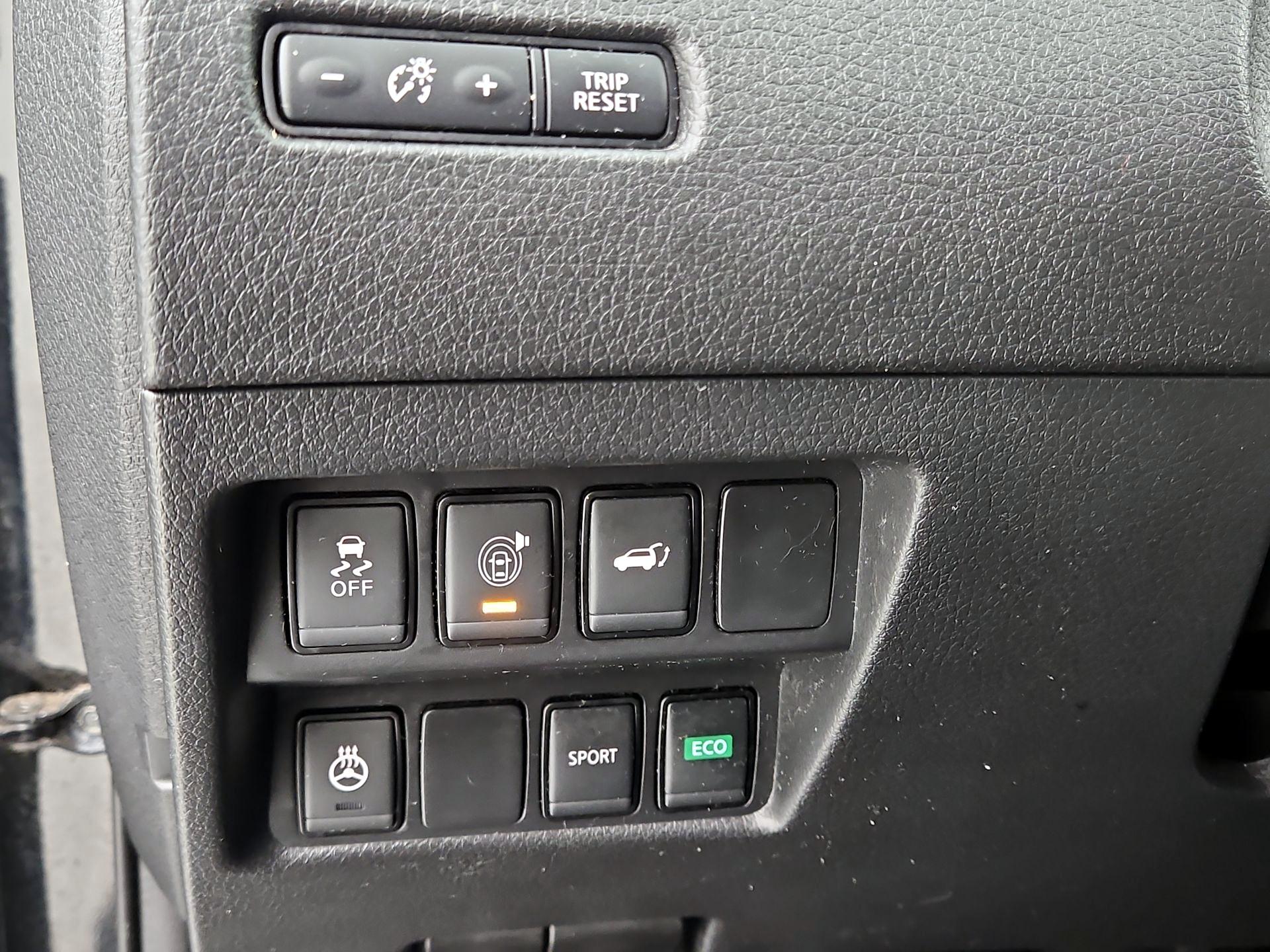 Thumbnail: 2017 Nissan Rogue - 13