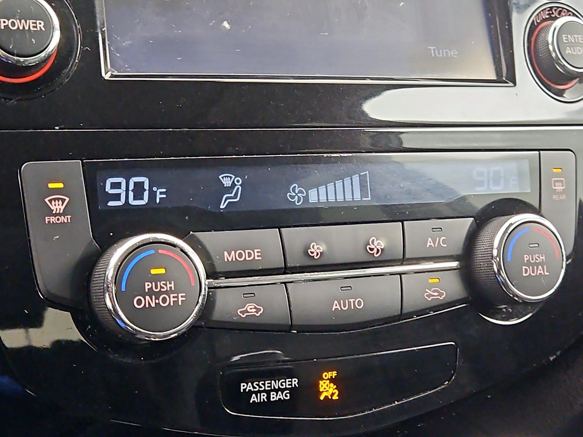 Thumbnail: 2017 Nissan Rogue - 17