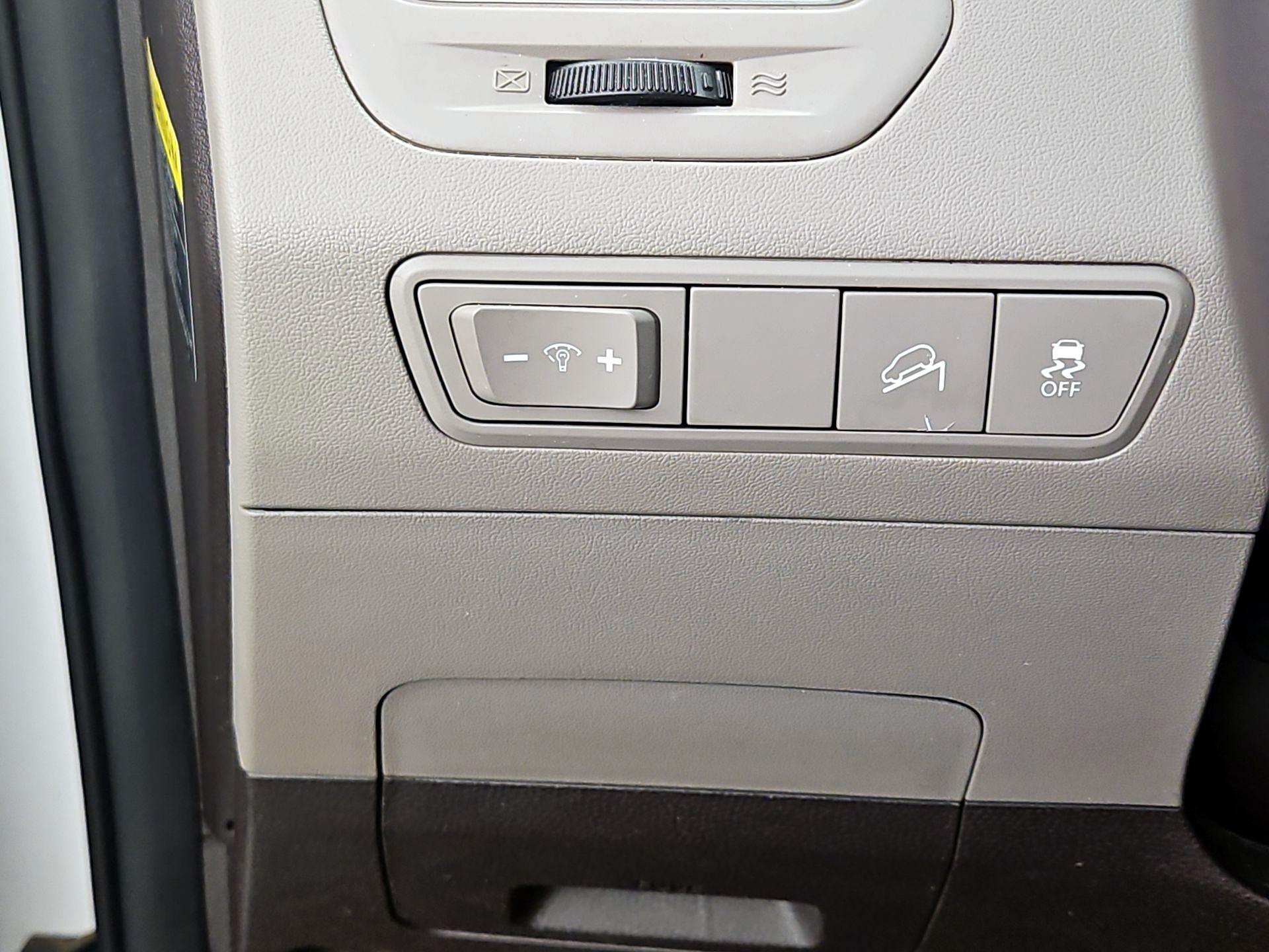 Thumbnail: 2015 Hyundai Tucson - 13