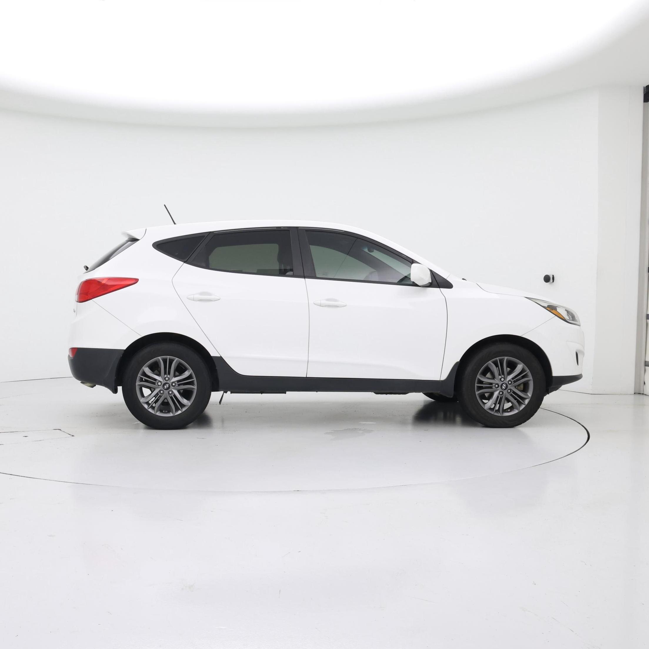 Thumbnail: 2015 Hyundai Tucson - 7