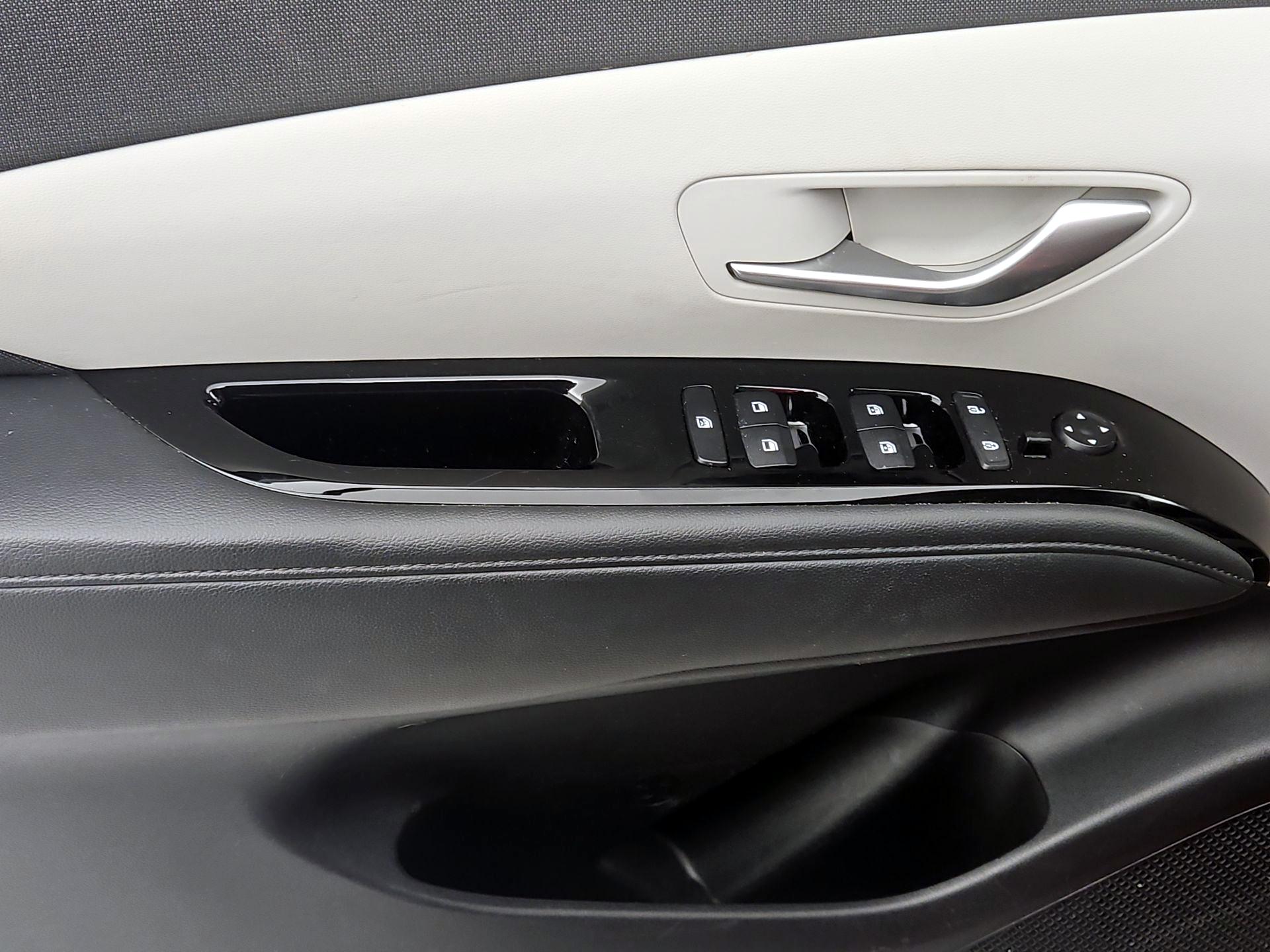 Thumbnail: 2022 Hyundai Tucson - 12