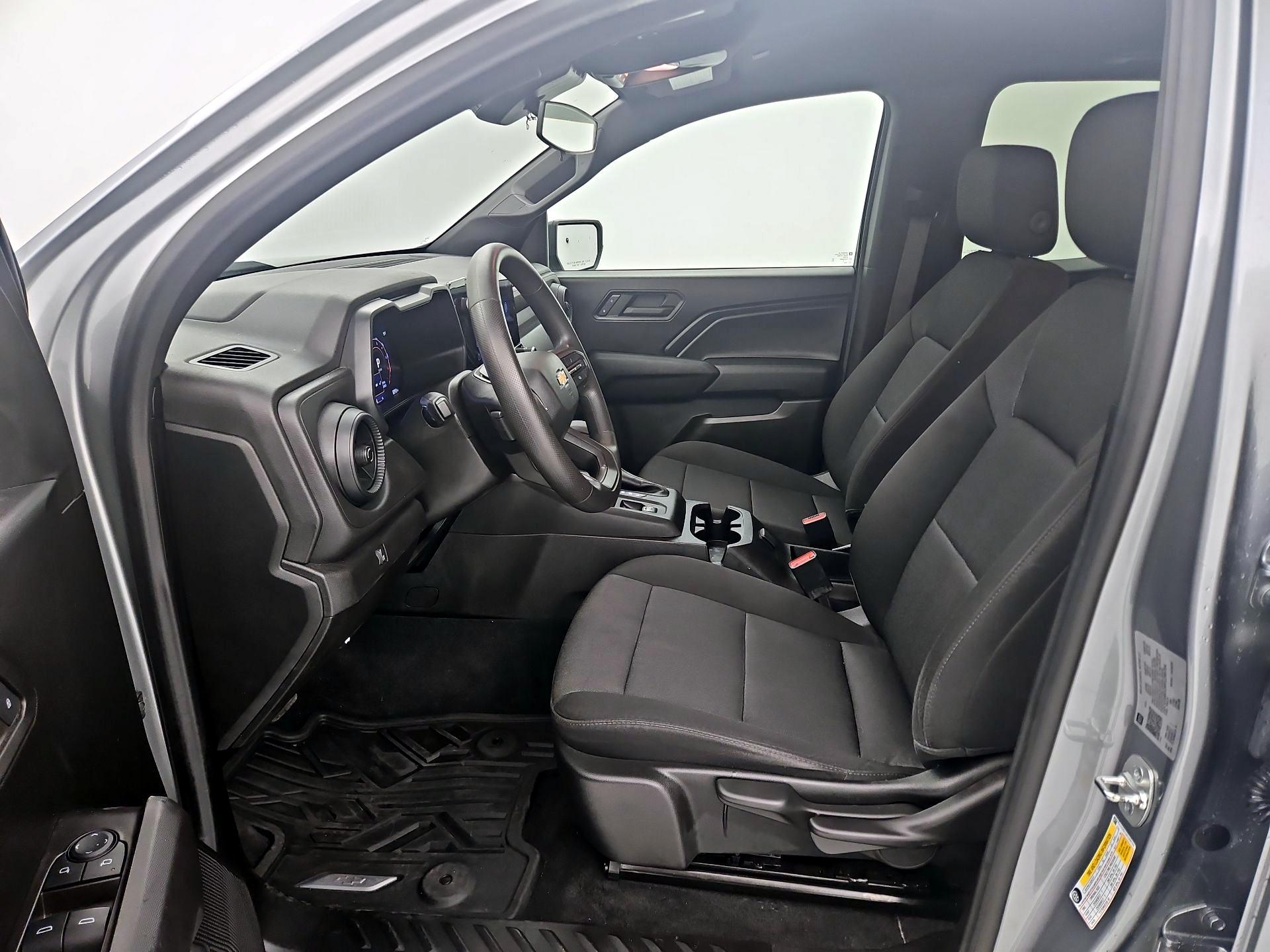 Thumbnail: 2024 Chevrolet Colorado - 11