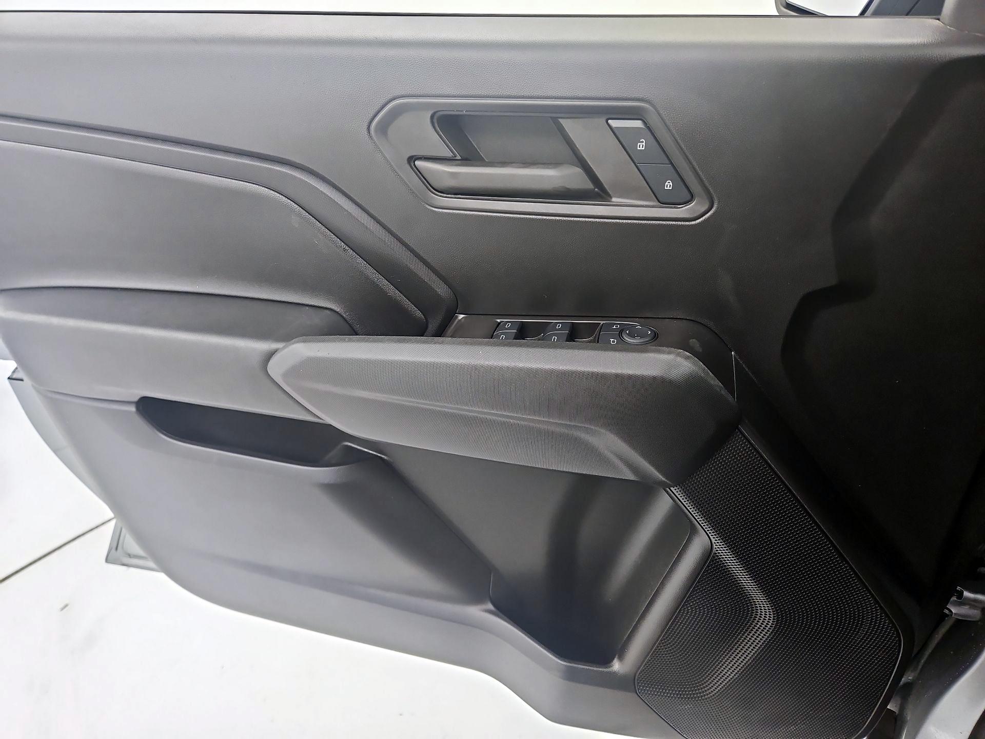 Thumbnail: 2024 Chevrolet Colorado - 12