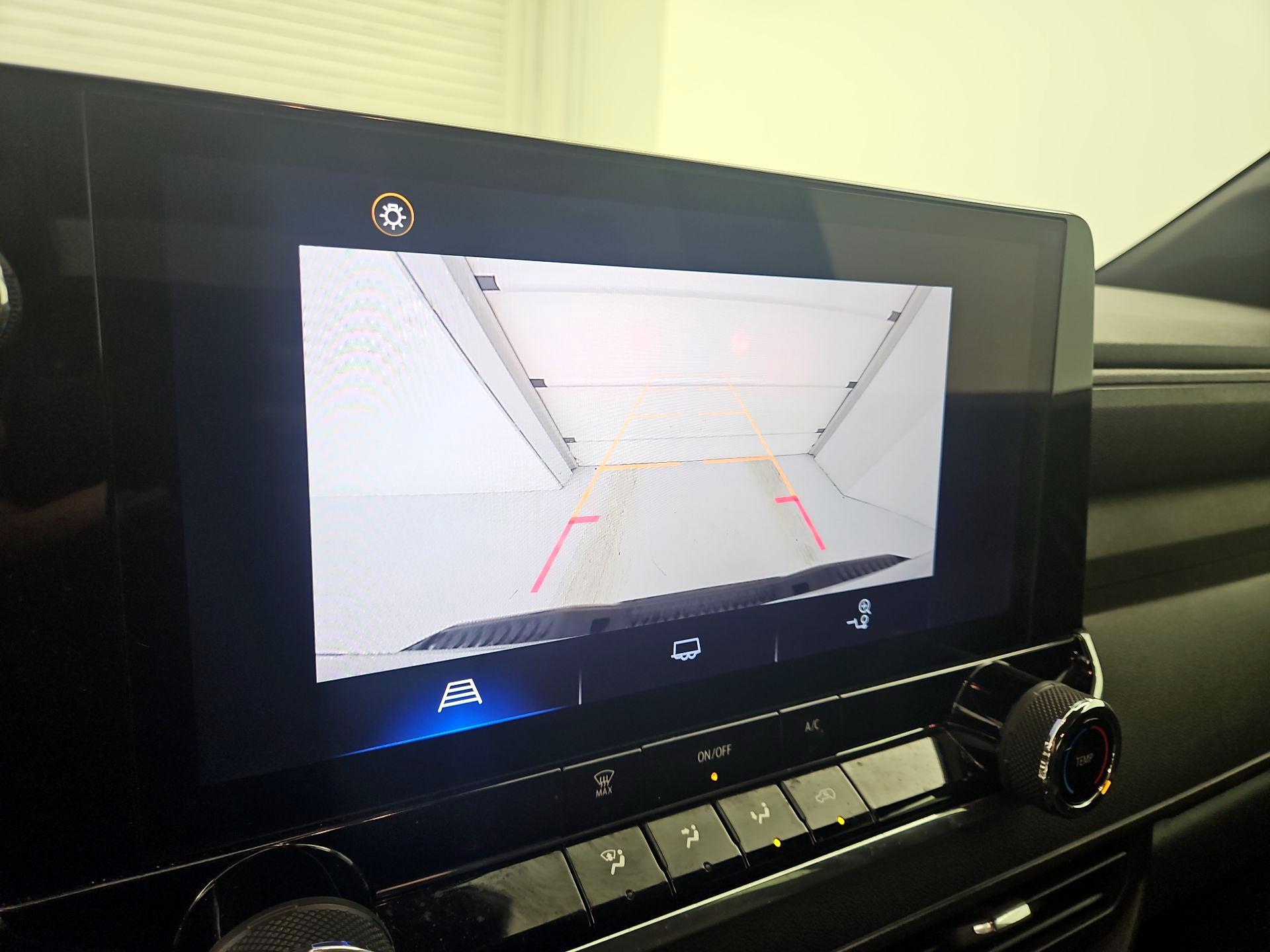 Thumbnail: 2024 Chevrolet Colorado - 14