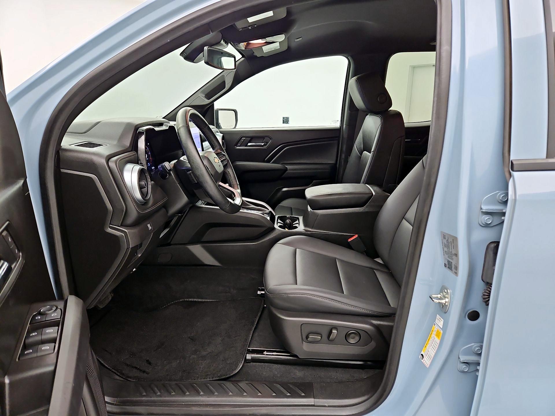 Thumbnail: 2025 Chevrolet Colorado - 11