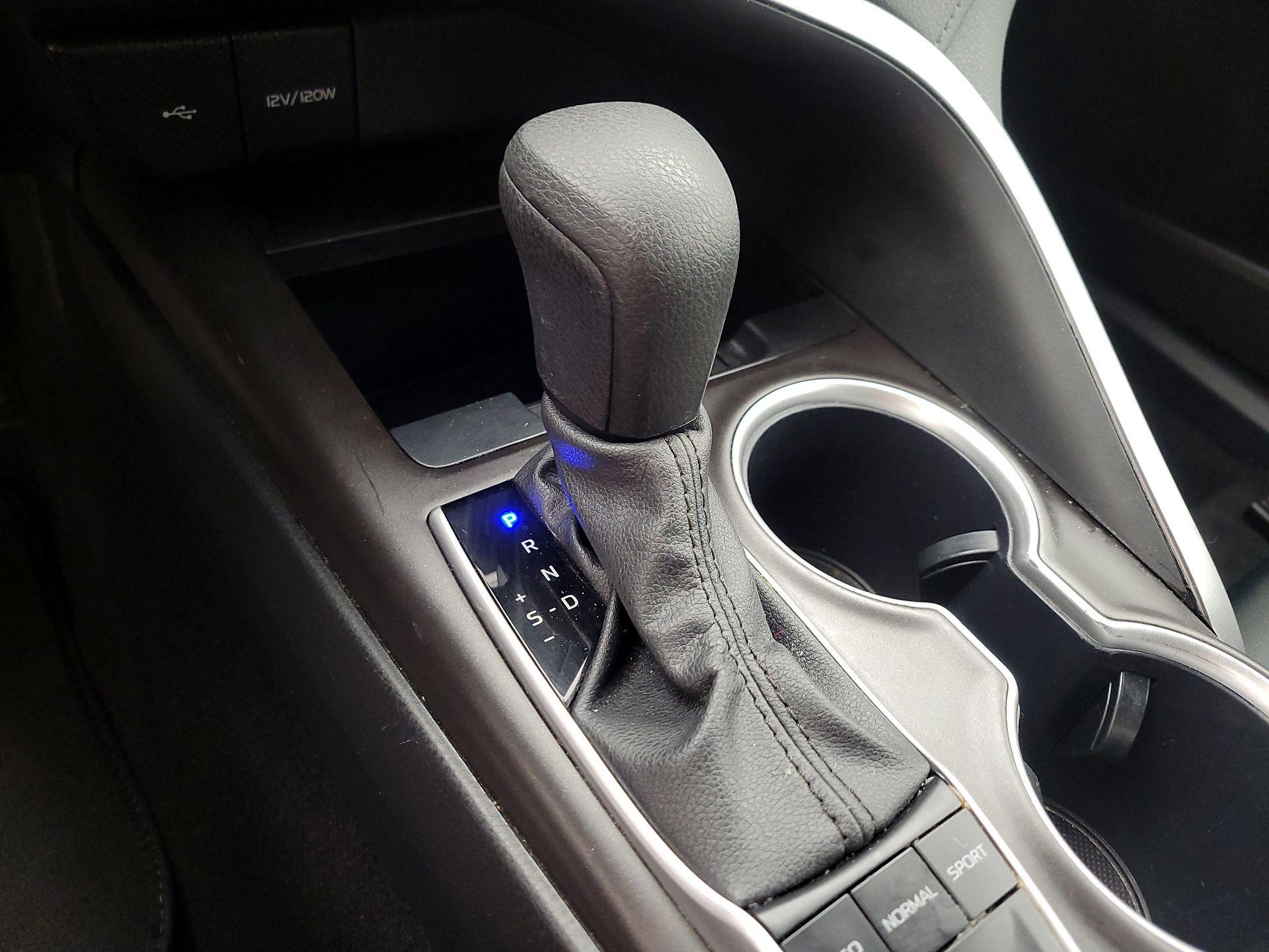 Thumbnail: 2024 Toyota Camry - 17